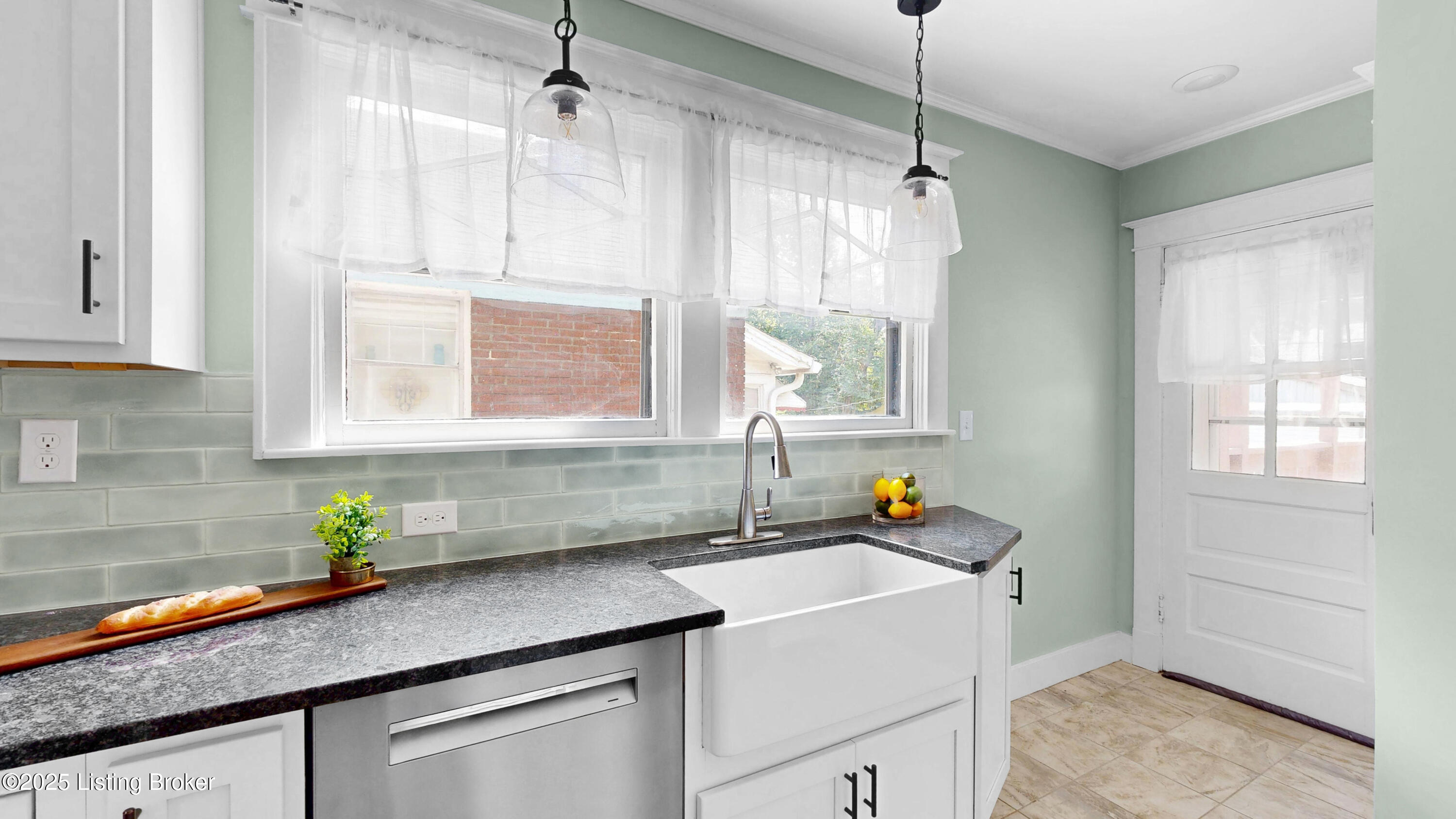 2400 Concord Dr
