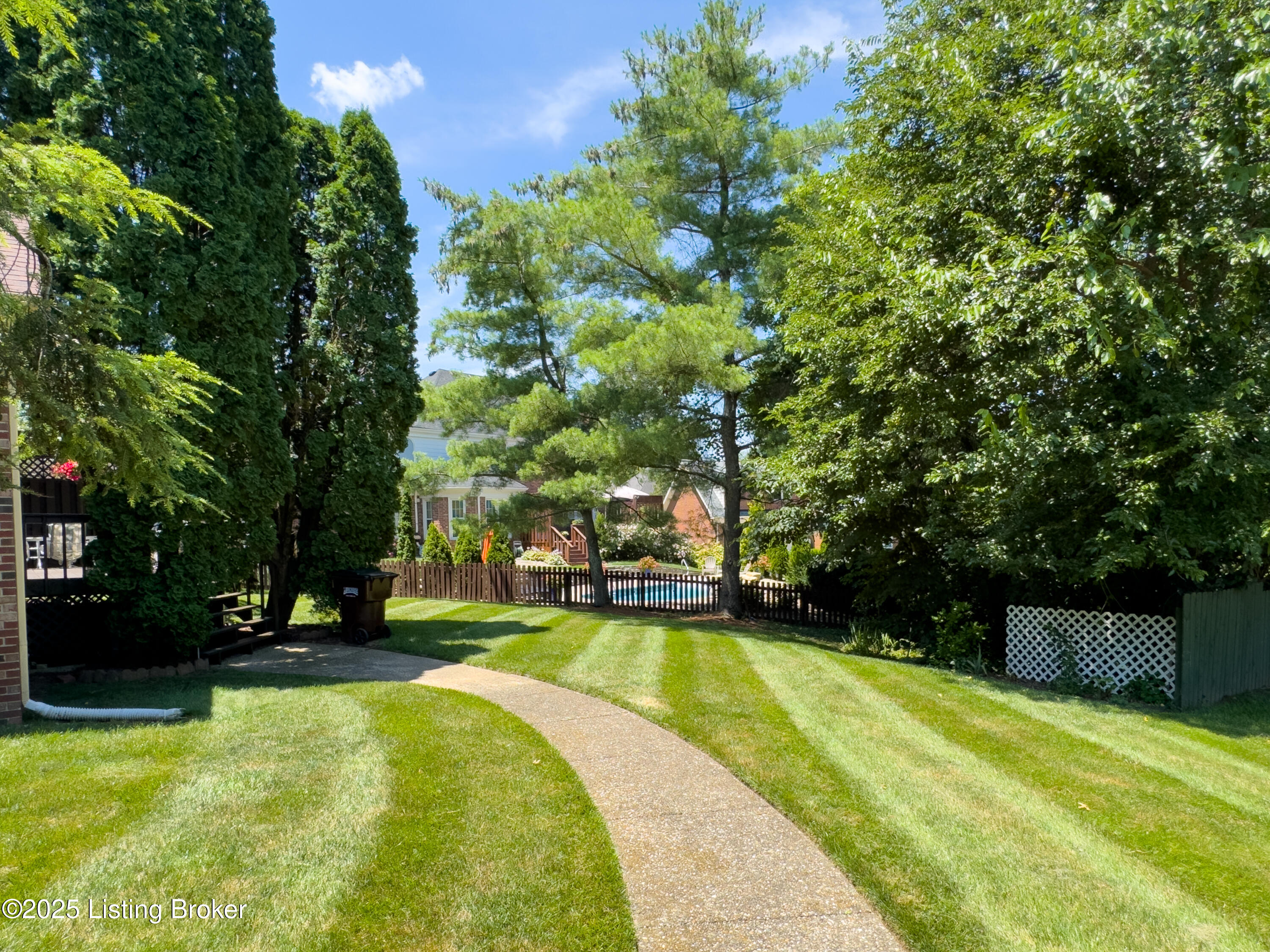 7201 Wood Briar Rd