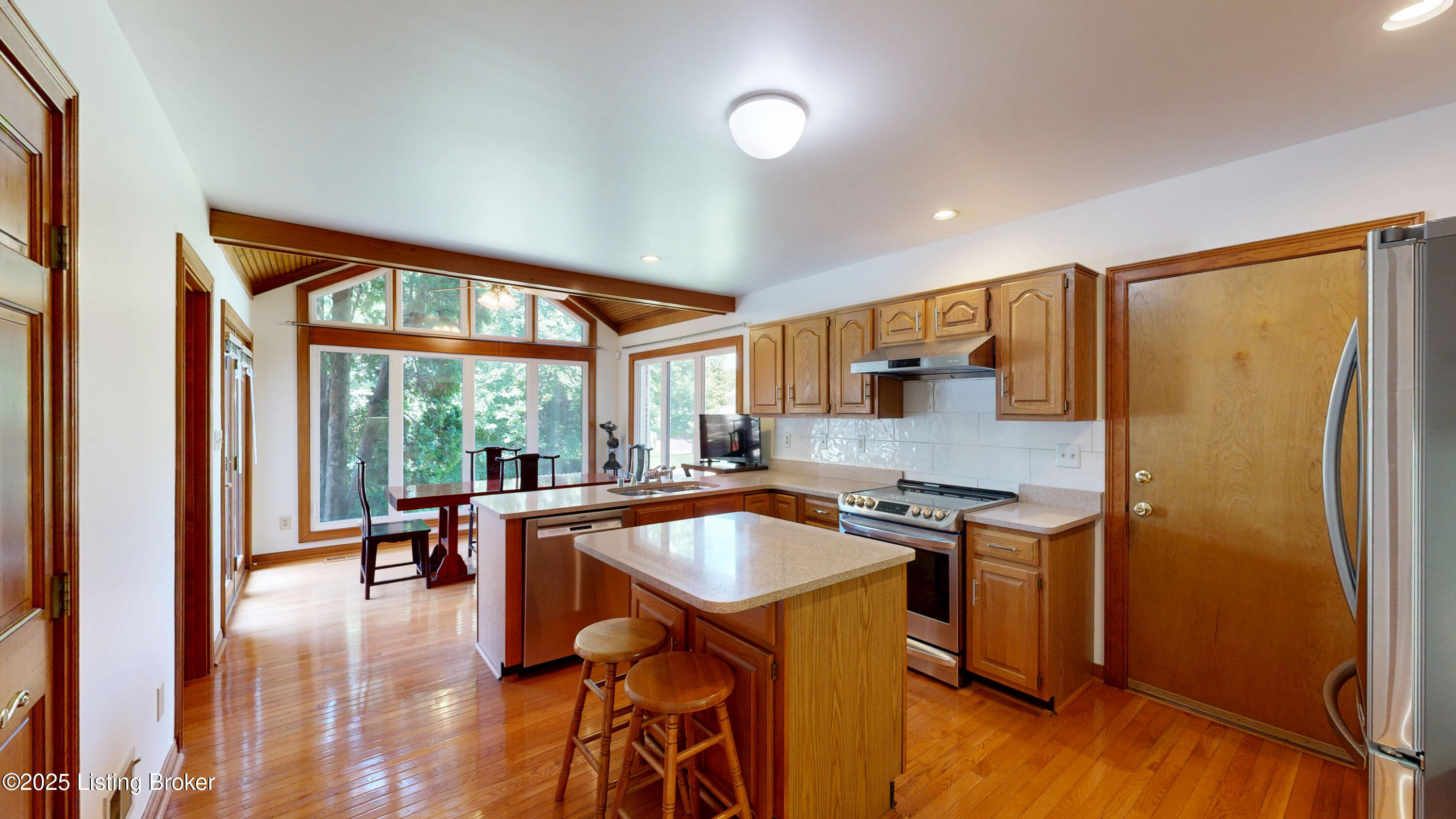 7201 Wood Briar Rd