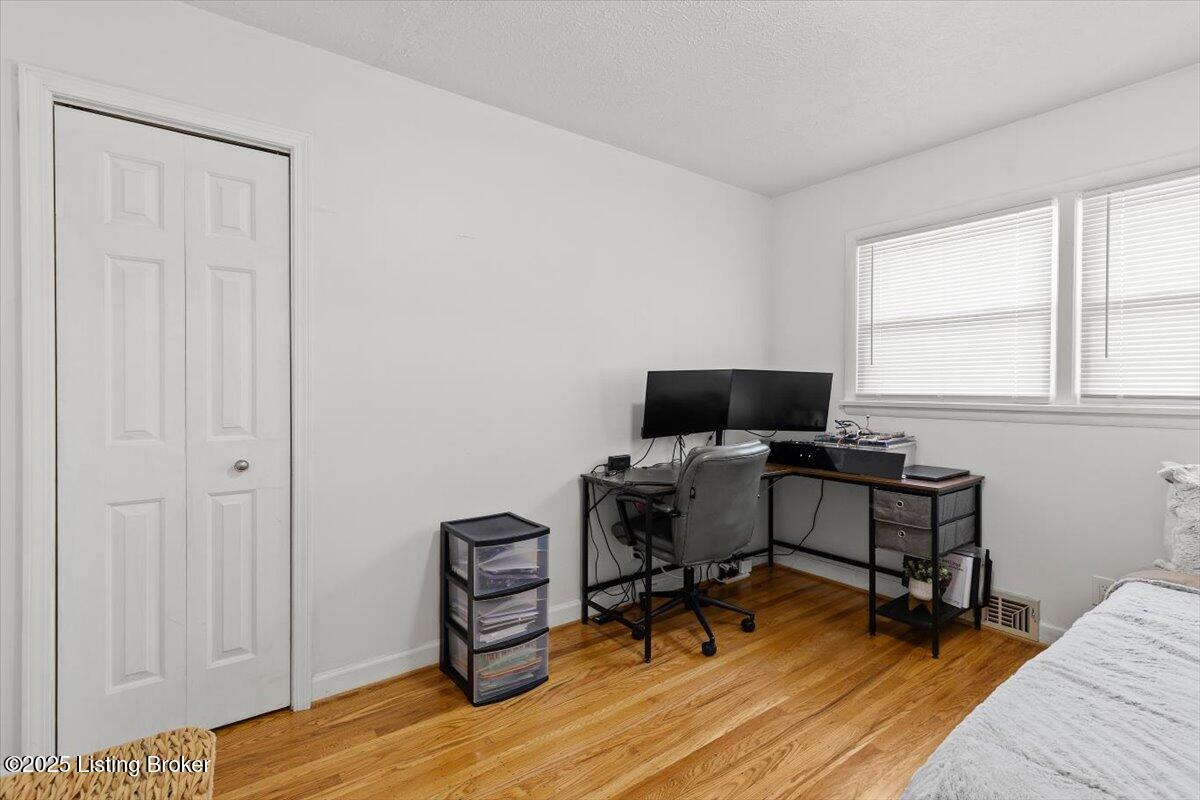 2601 Englewood Ave