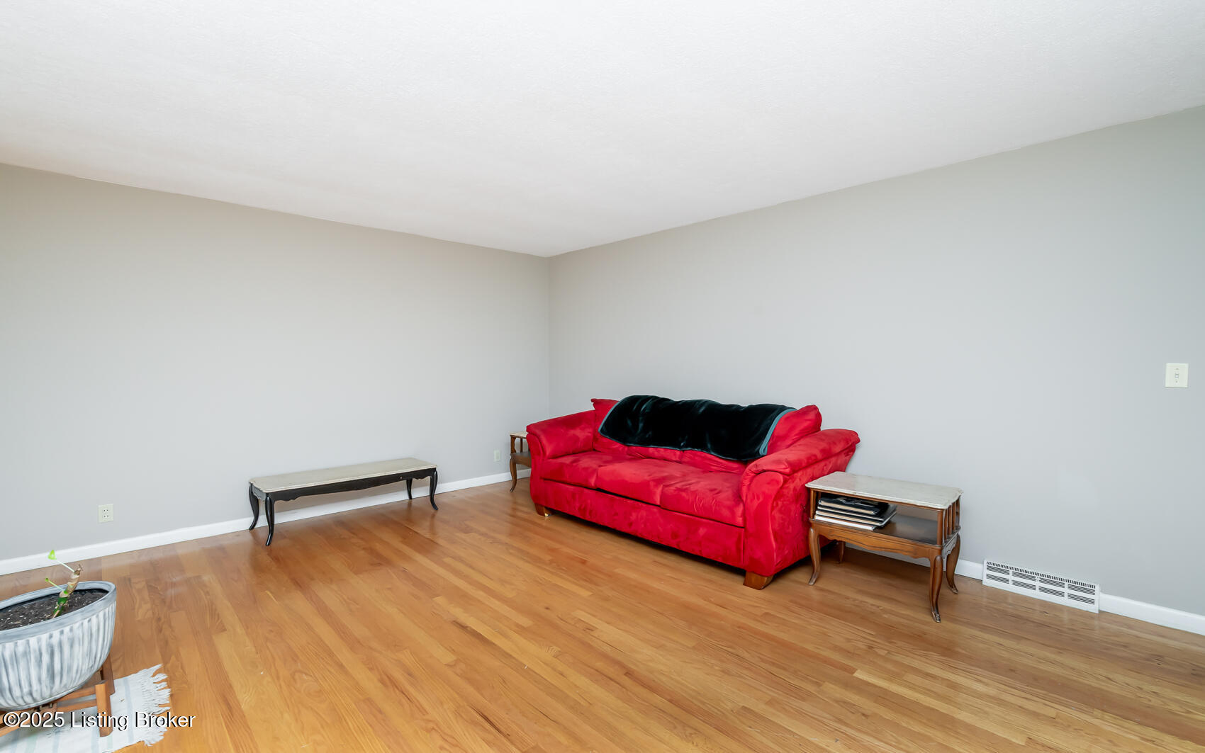 6913 Green Manor Dr