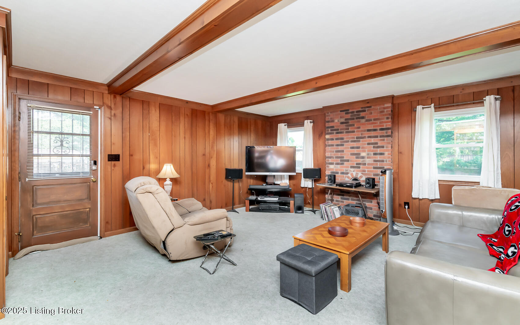 6913 Green Manor Dr