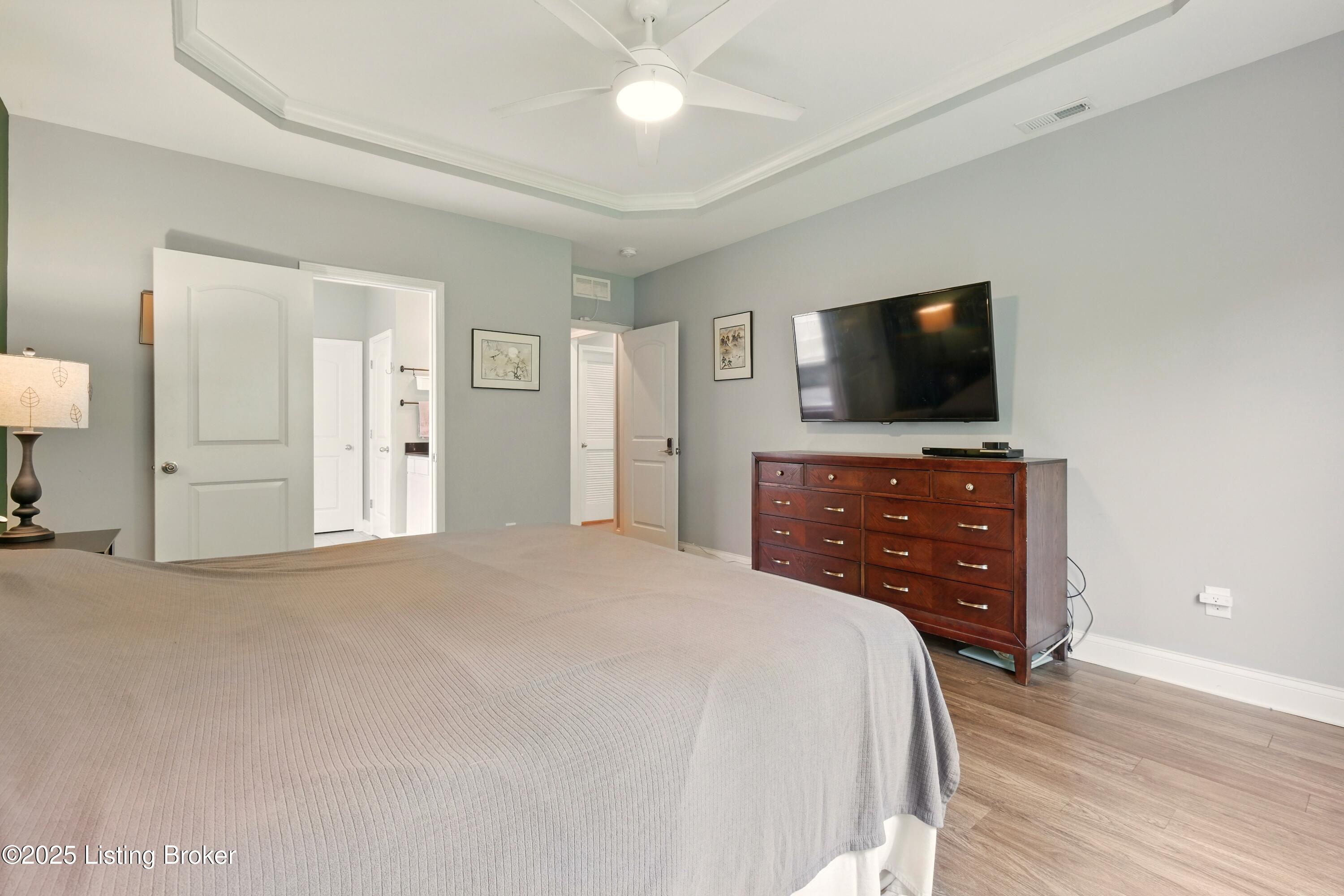 566 Wooded Falls Rd