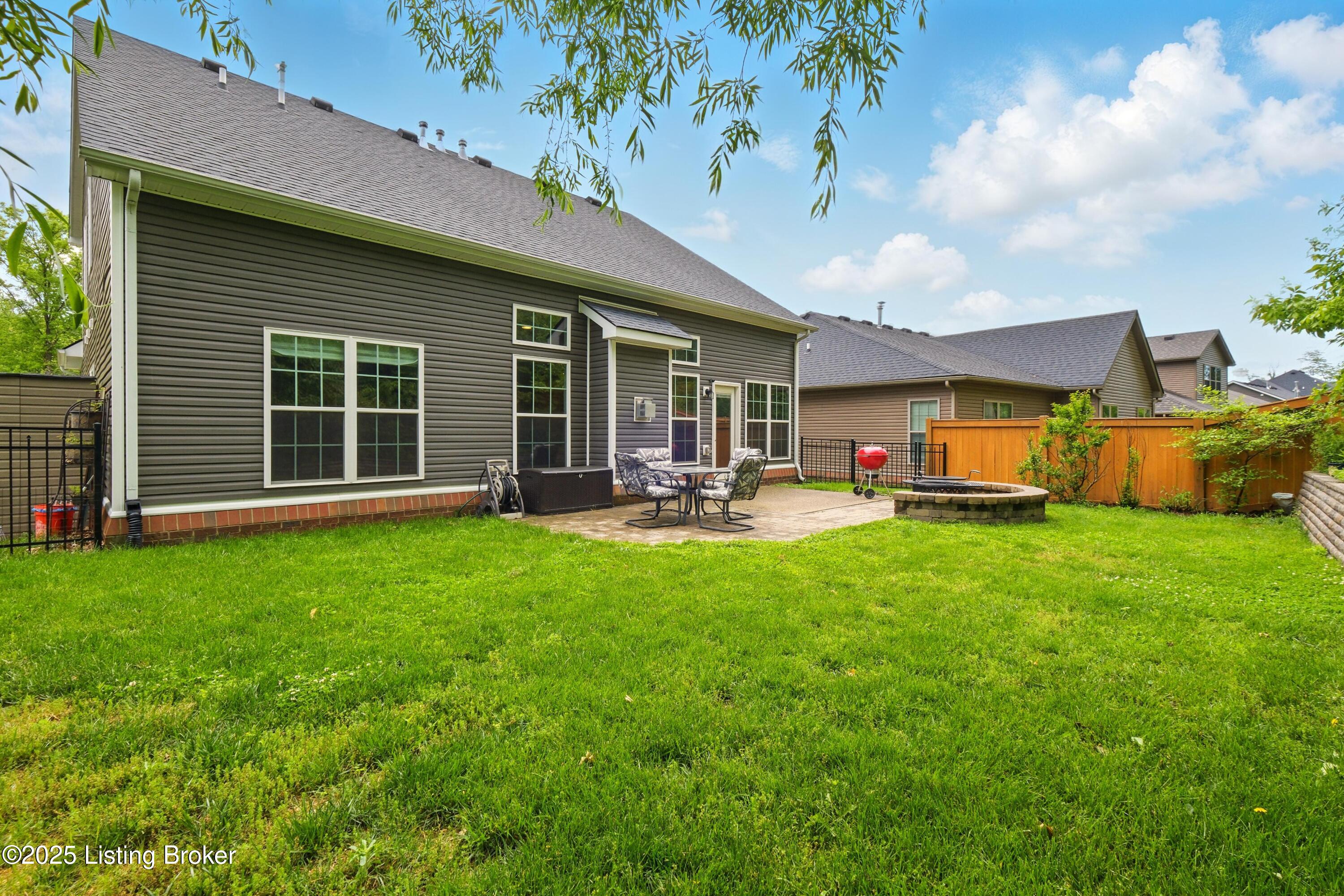 566 Wooded Falls Rd