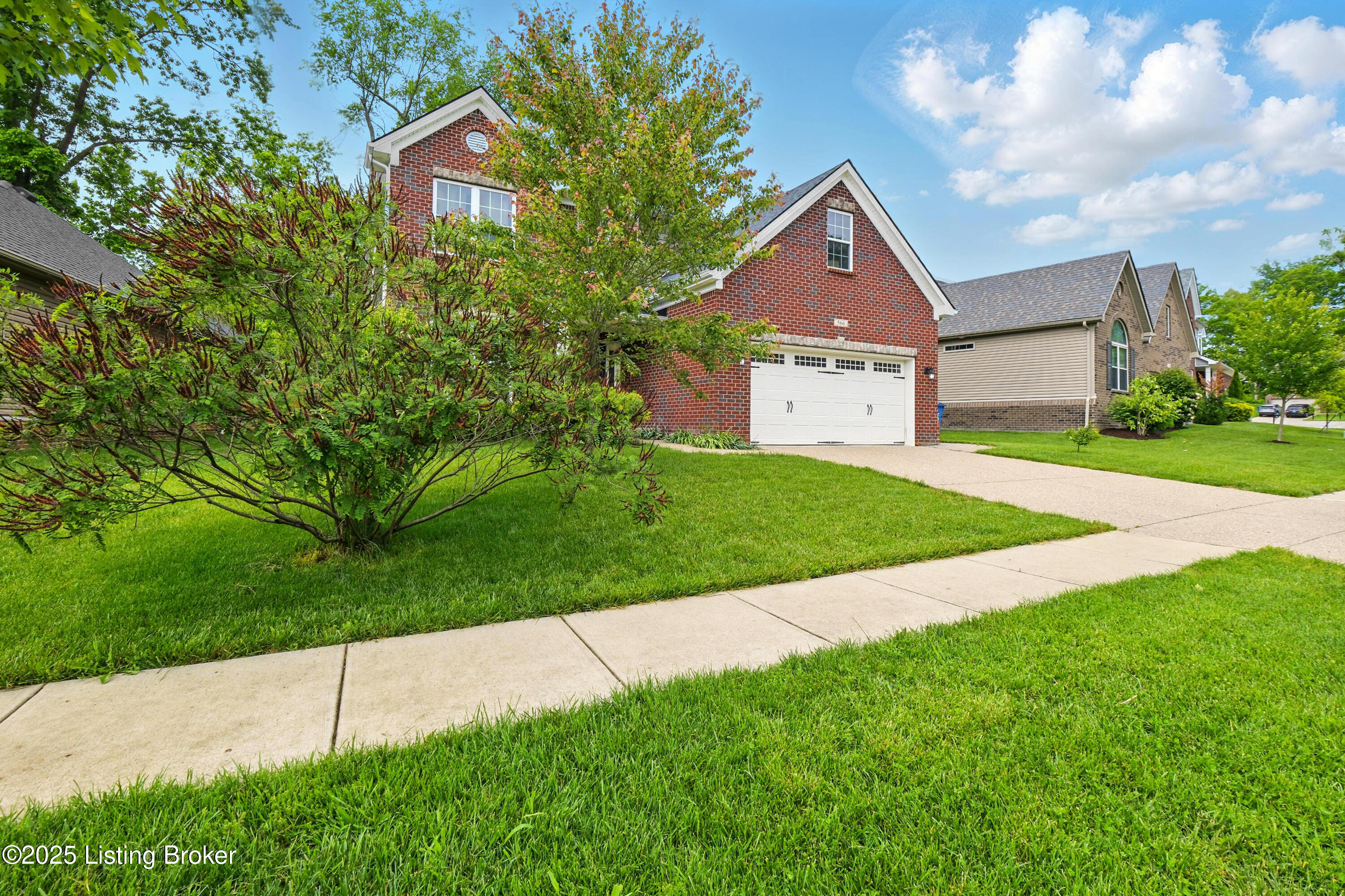 566 Wooded Falls Rd