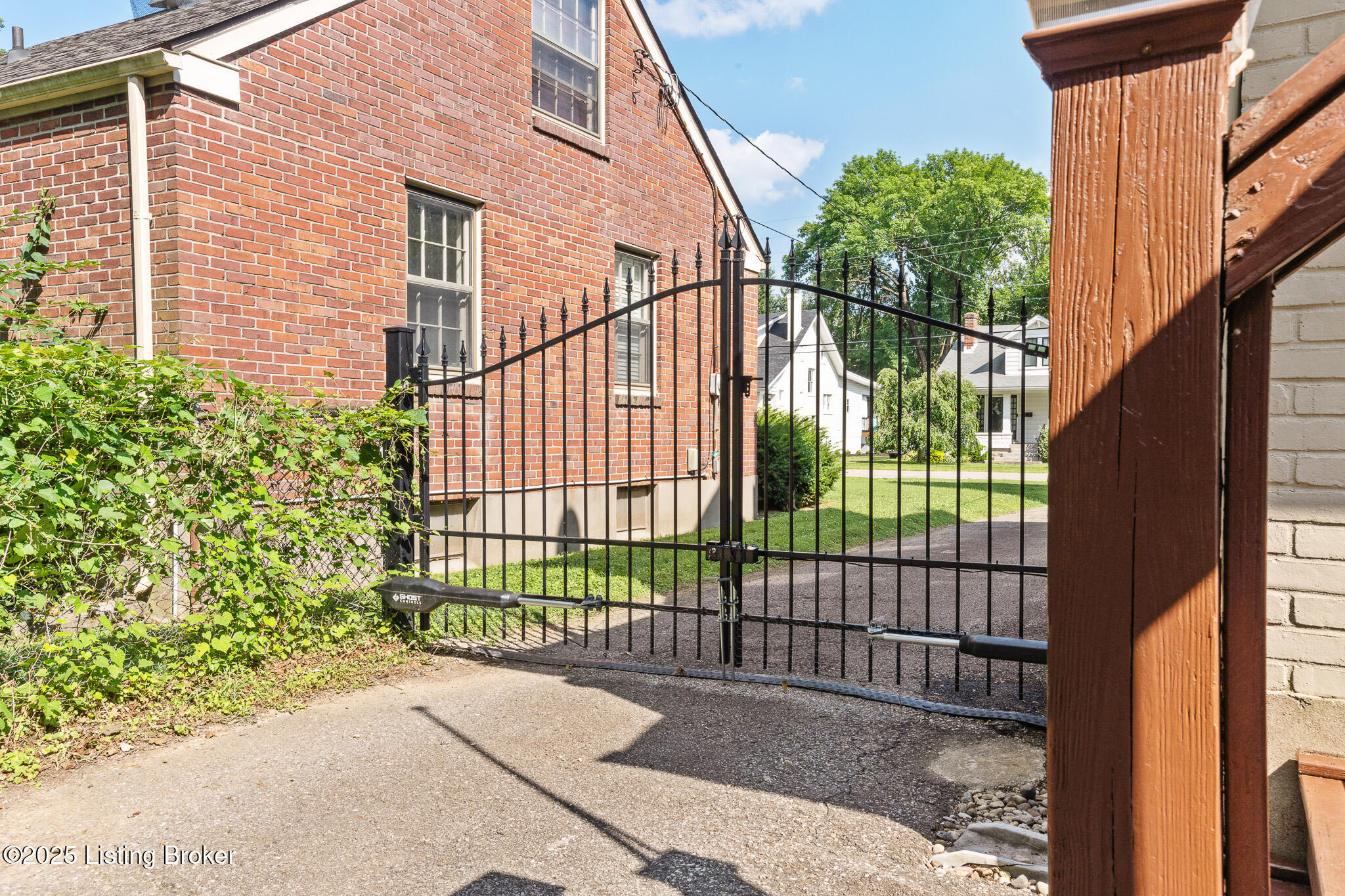 3707 Grandview Ave