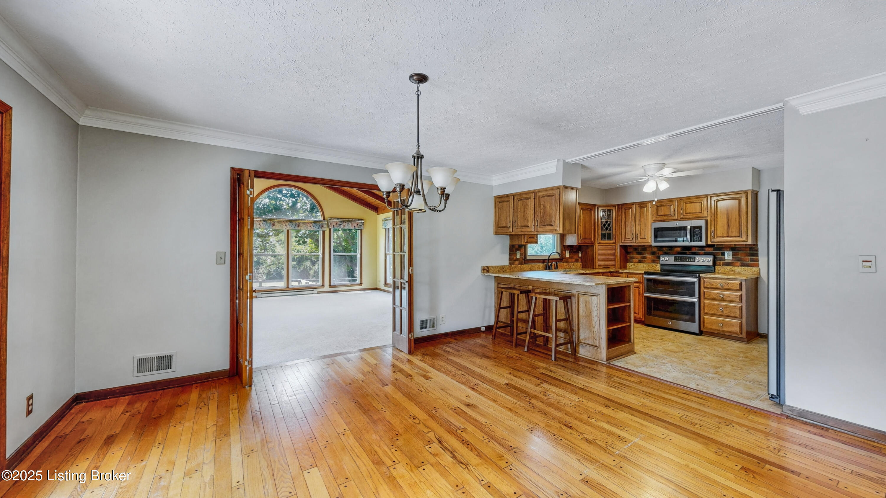 914 Peaceful Way