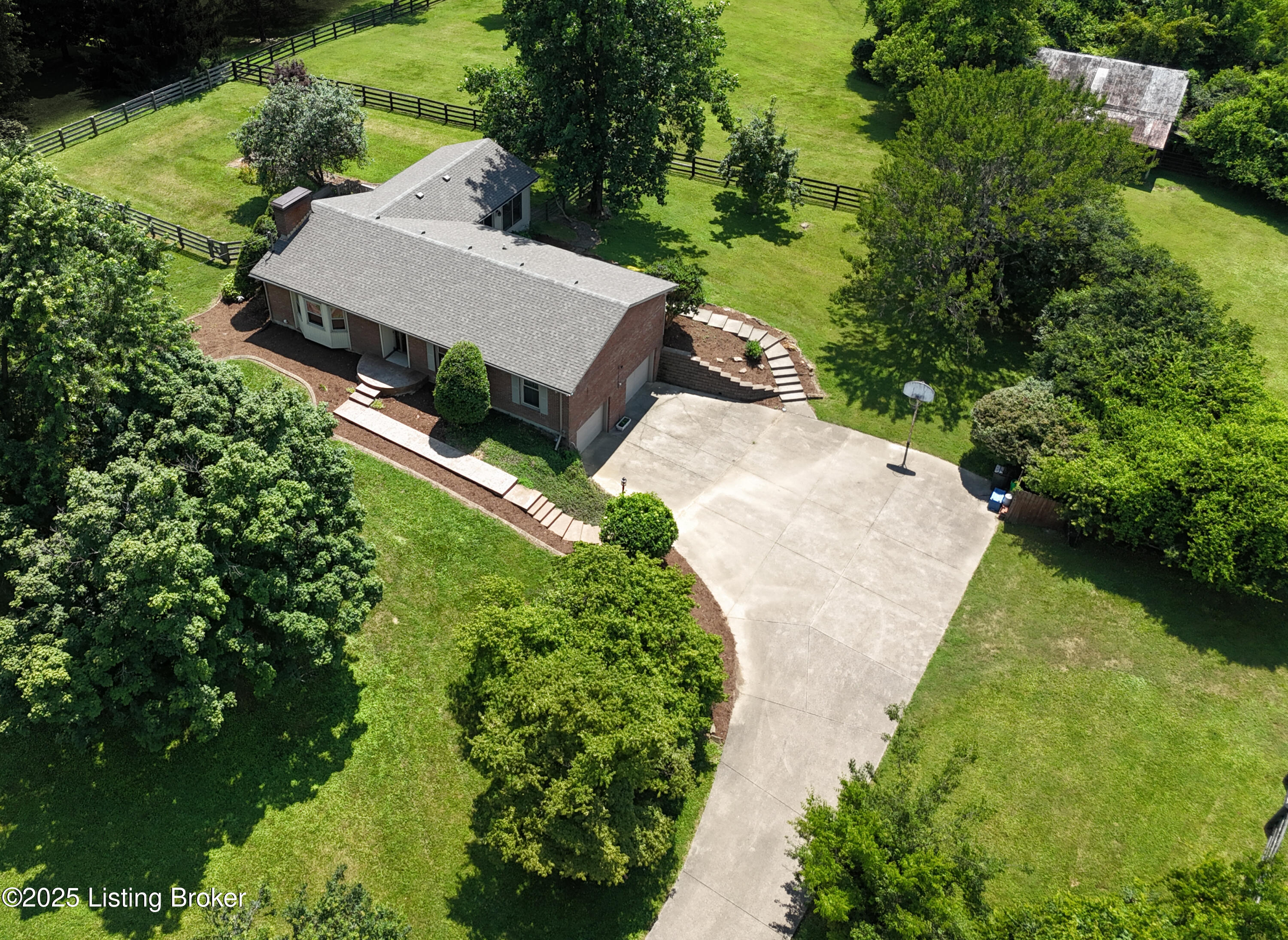 914 Peaceful Way