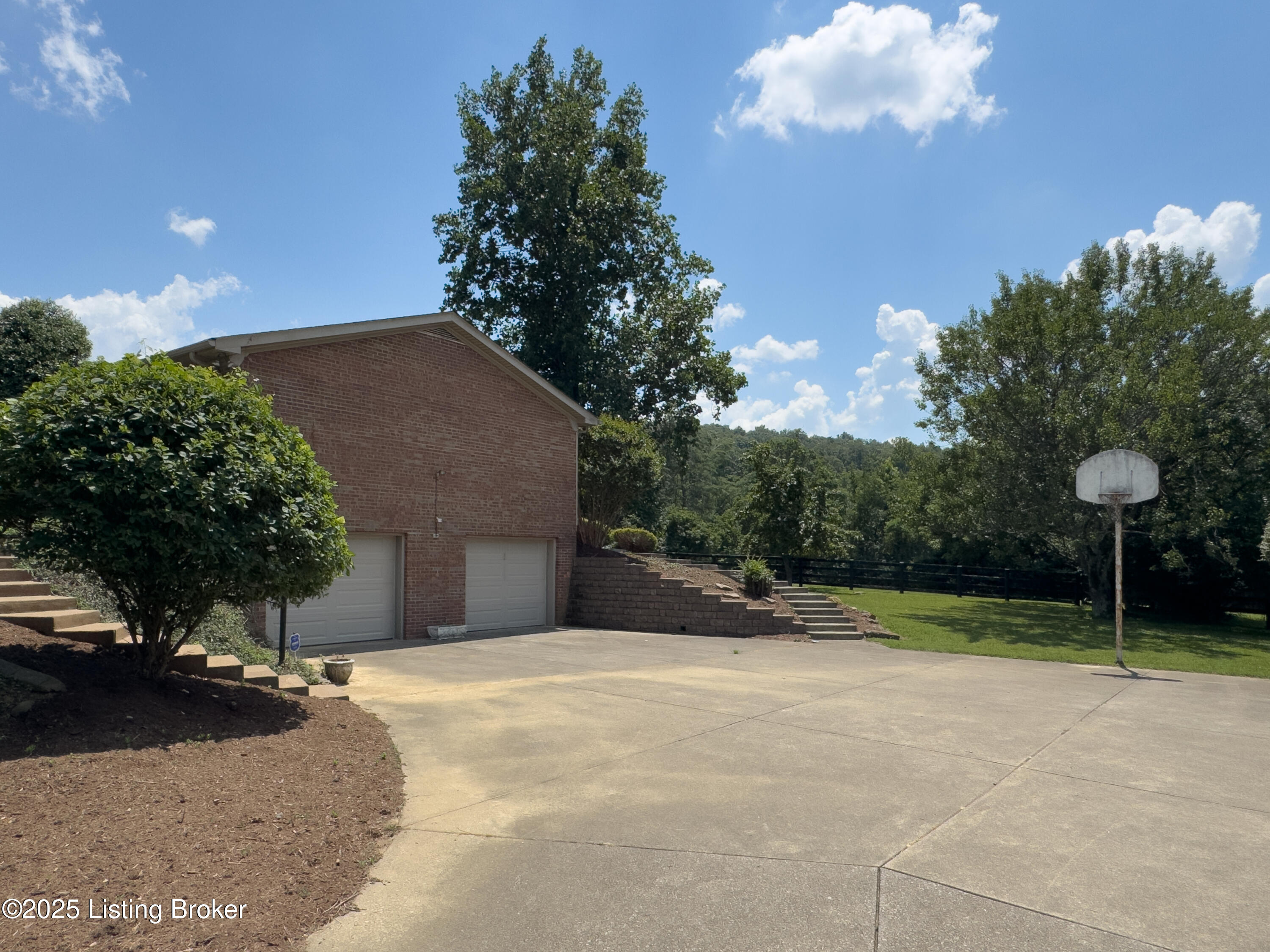914 Peaceful Way