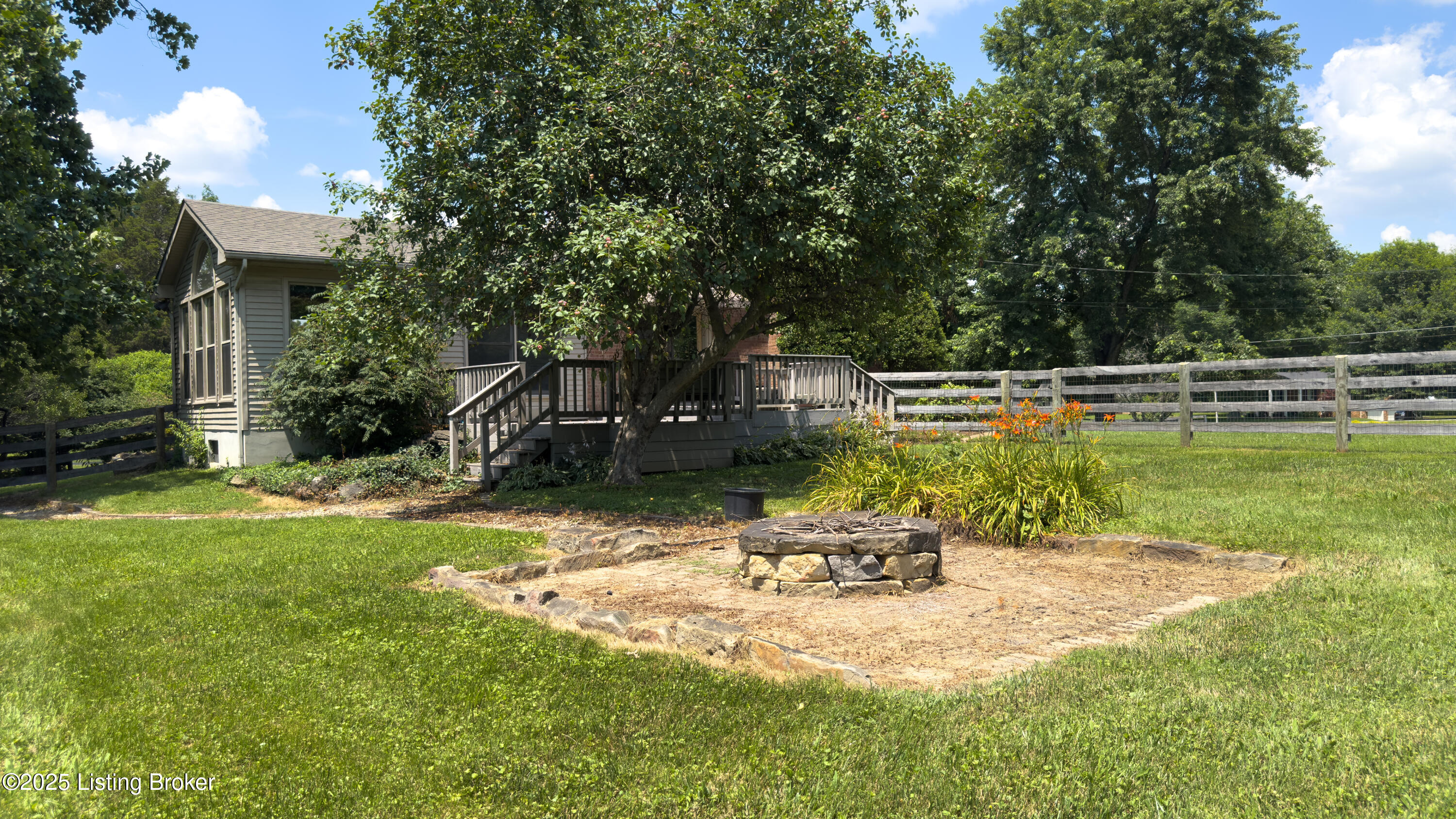 914 Peaceful Way