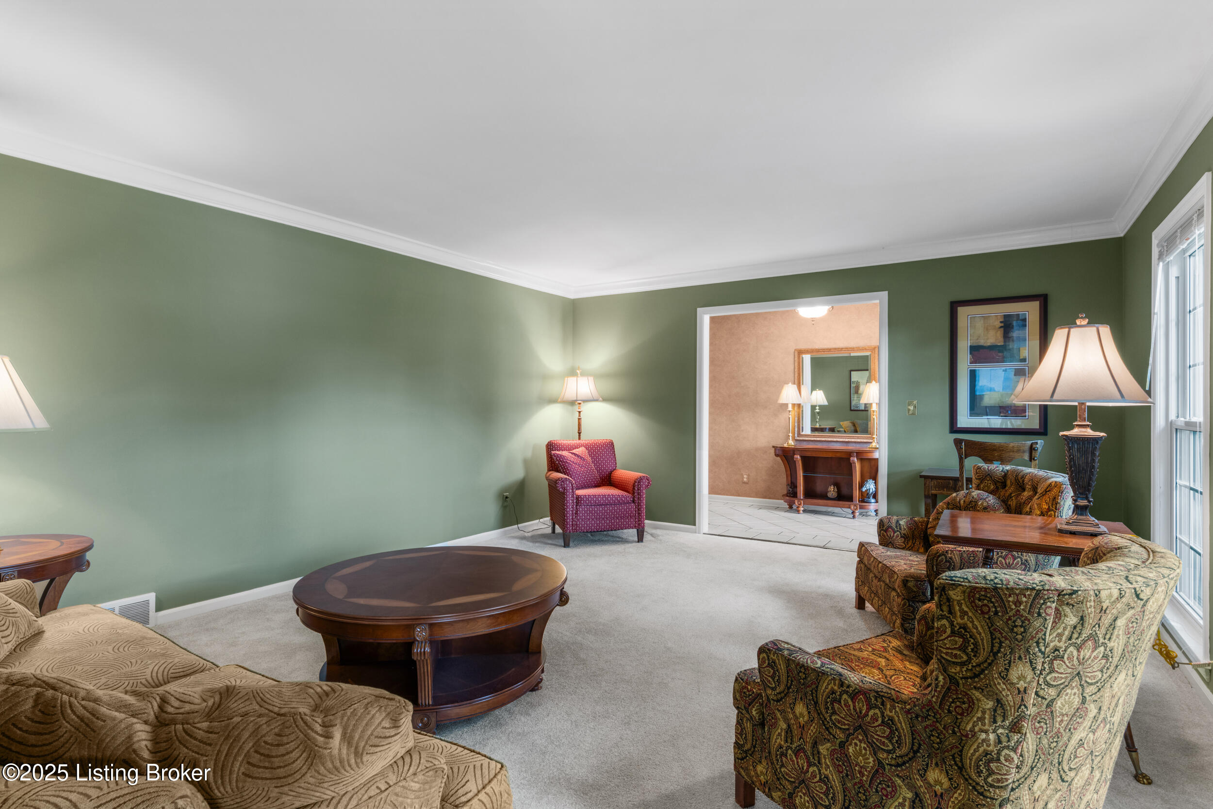 3012 Hayfield Dr