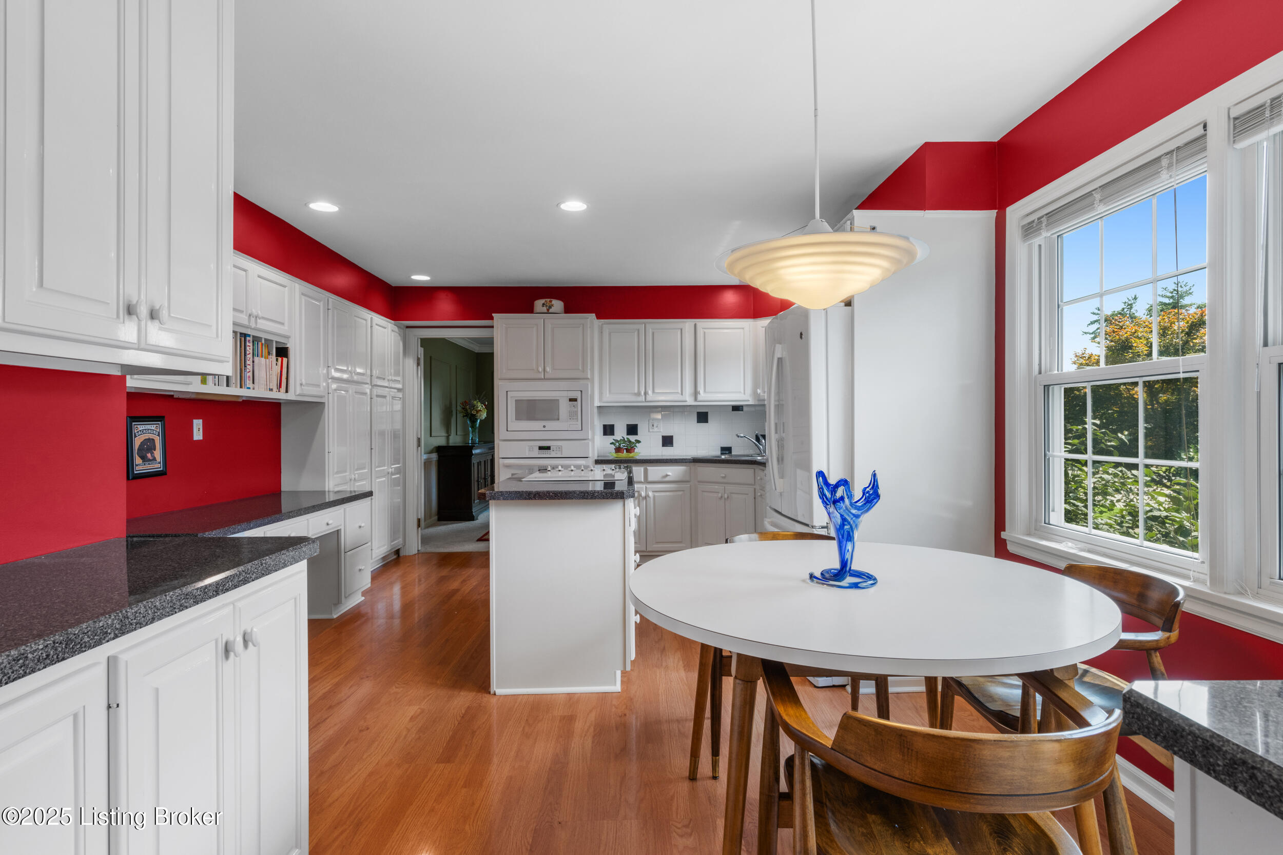 3012 Hayfield Dr