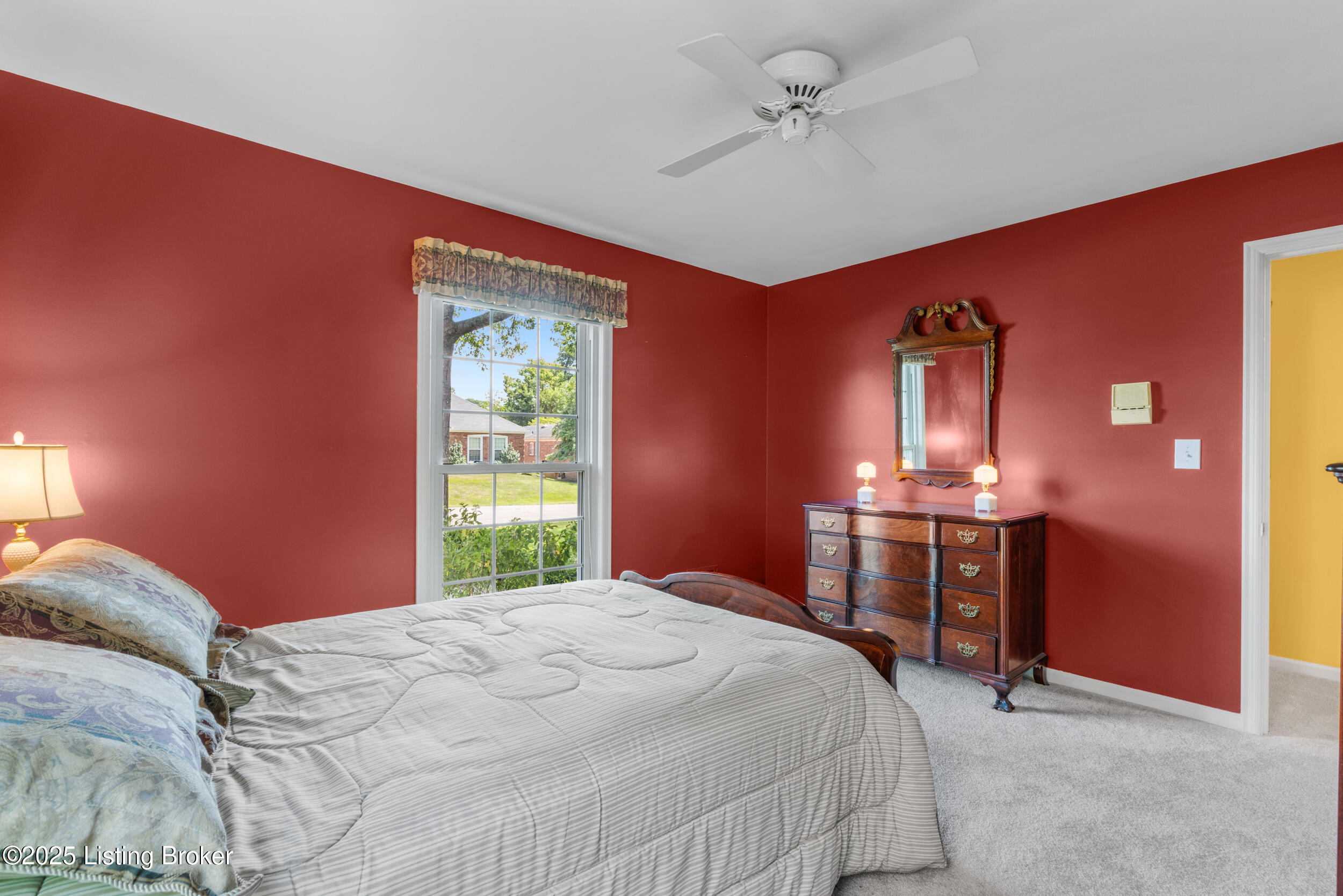 3012 Hayfield Dr