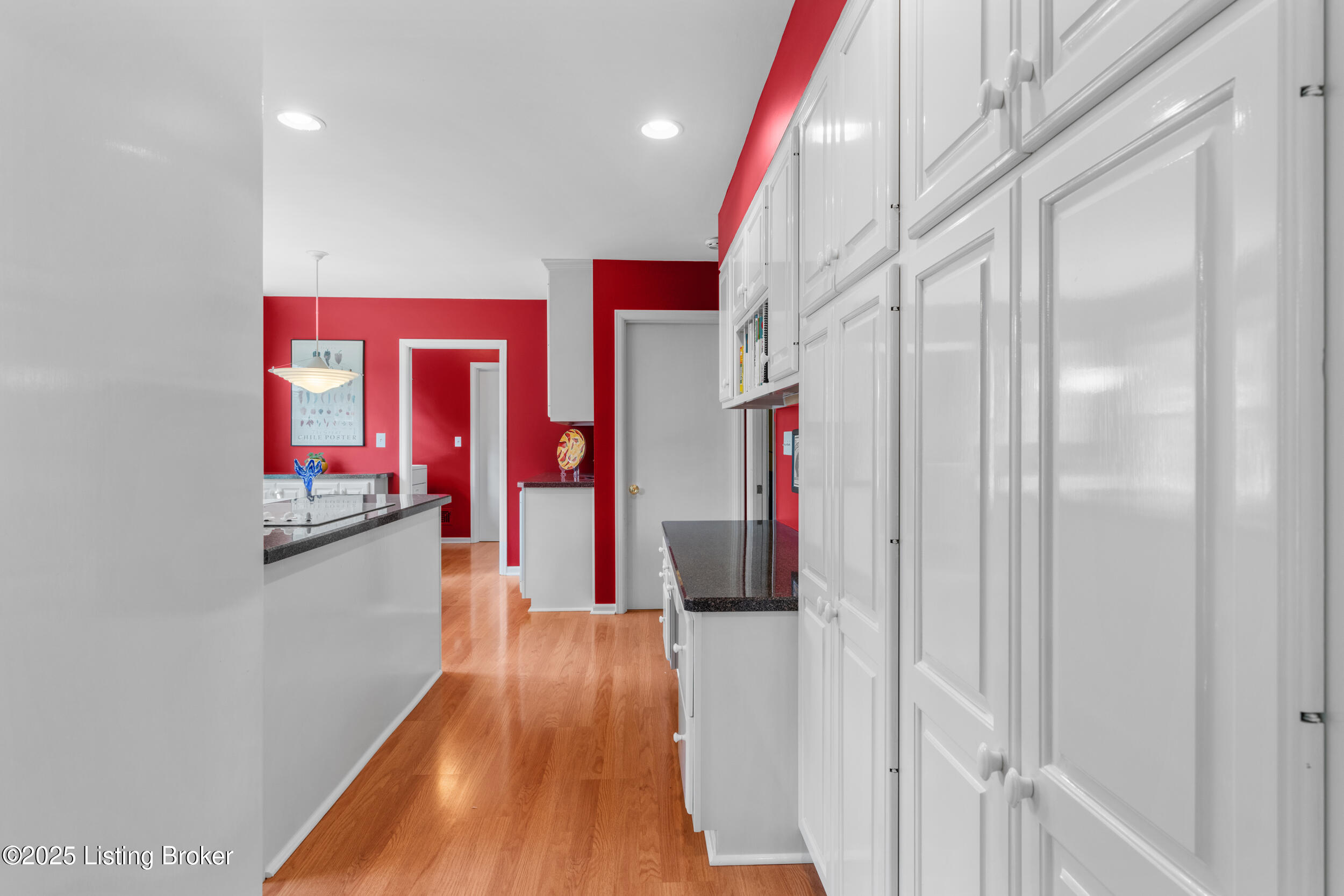 3012 Hayfield Dr