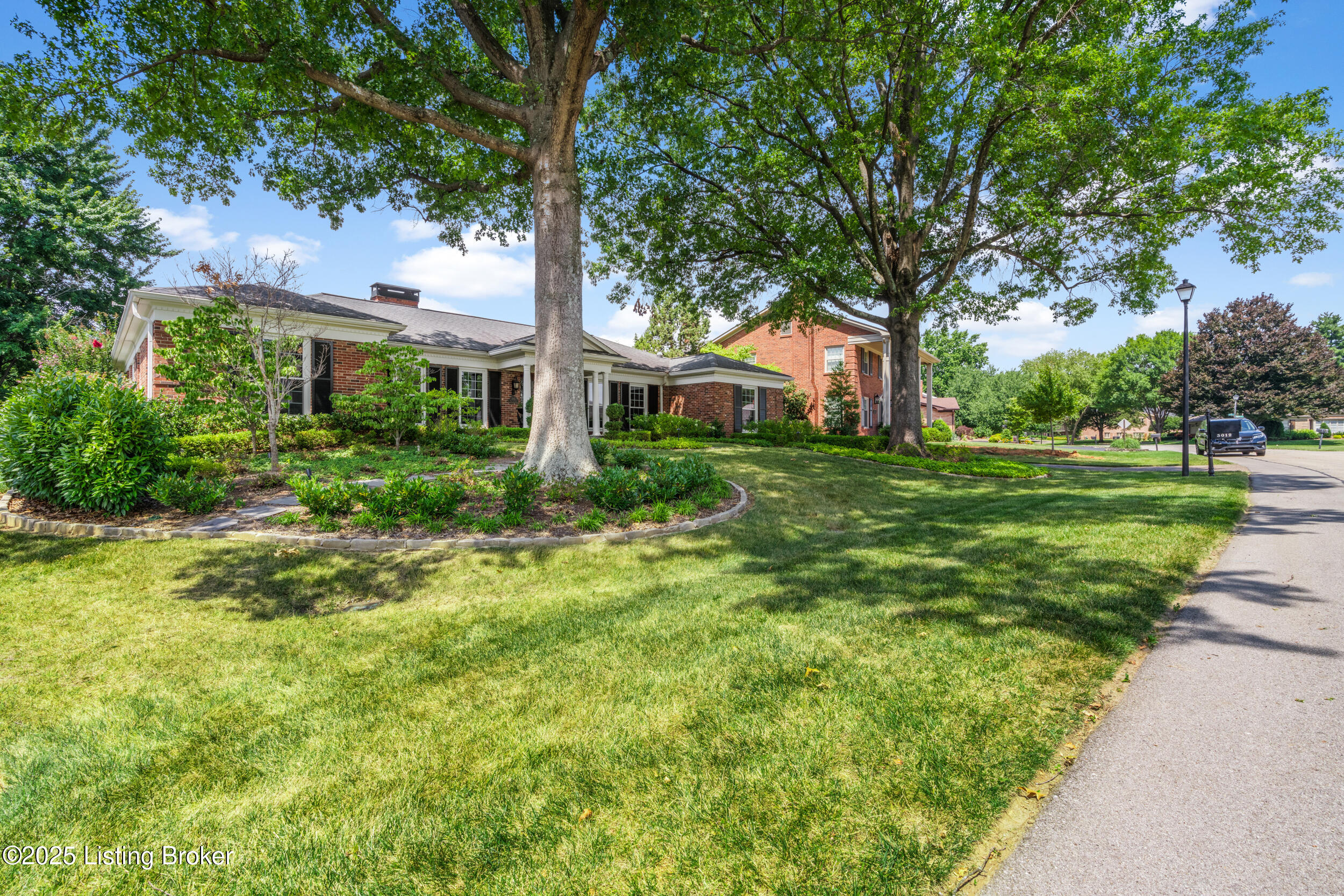 3012 Hayfield Dr