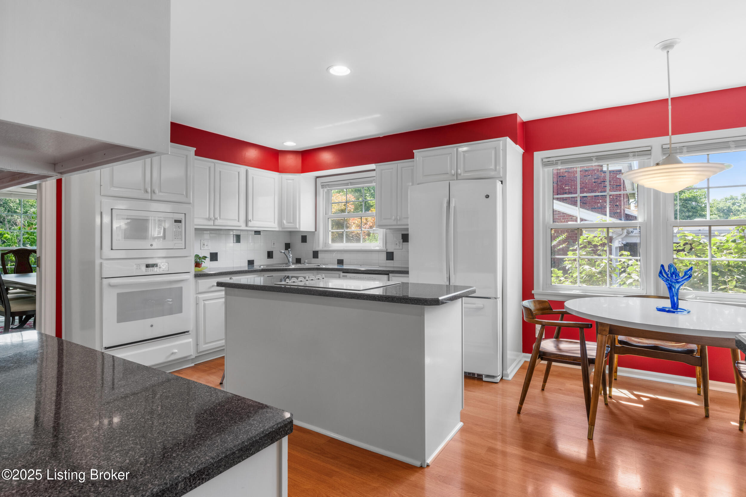 3012 Hayfield Dr