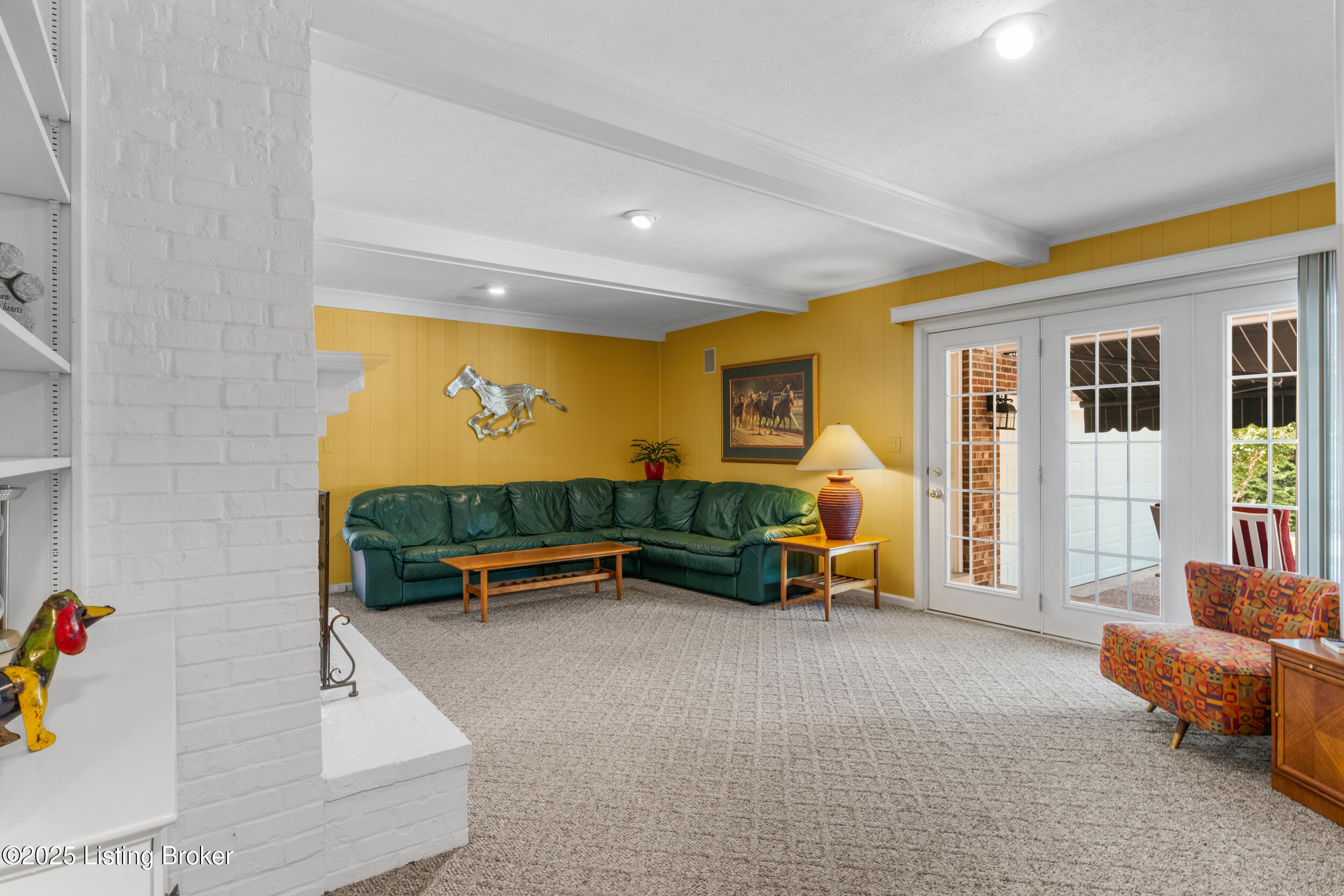 3012 Hayfield Dr
