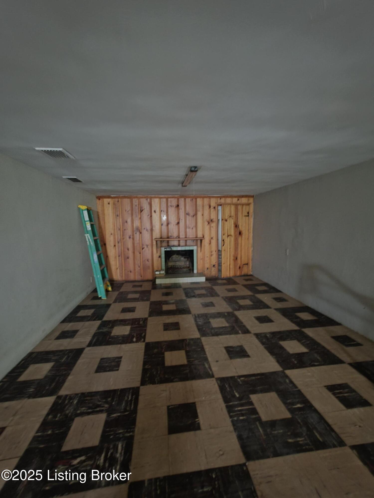 2301 Janlyn Rd