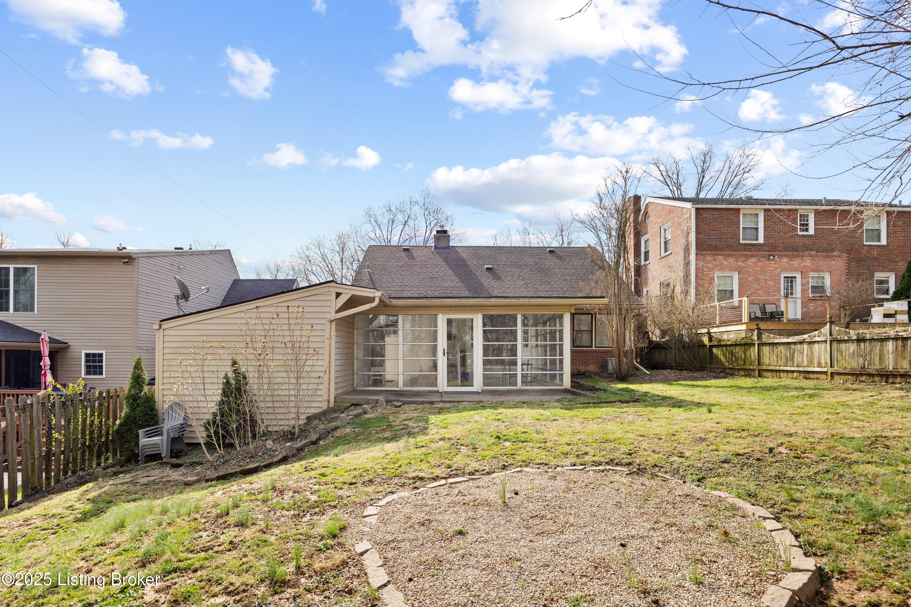 17 Denham Rd