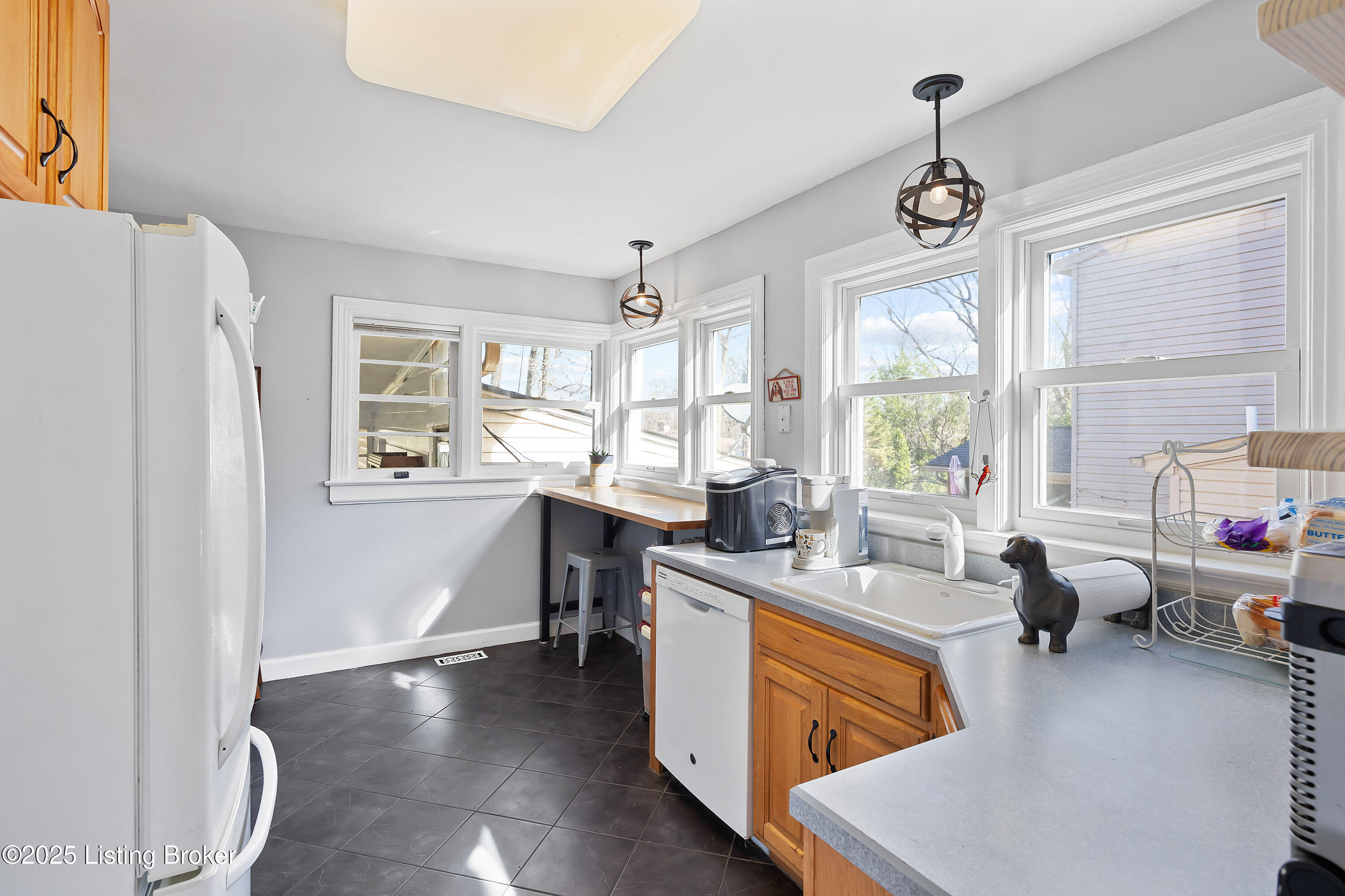 17 Denham Rd