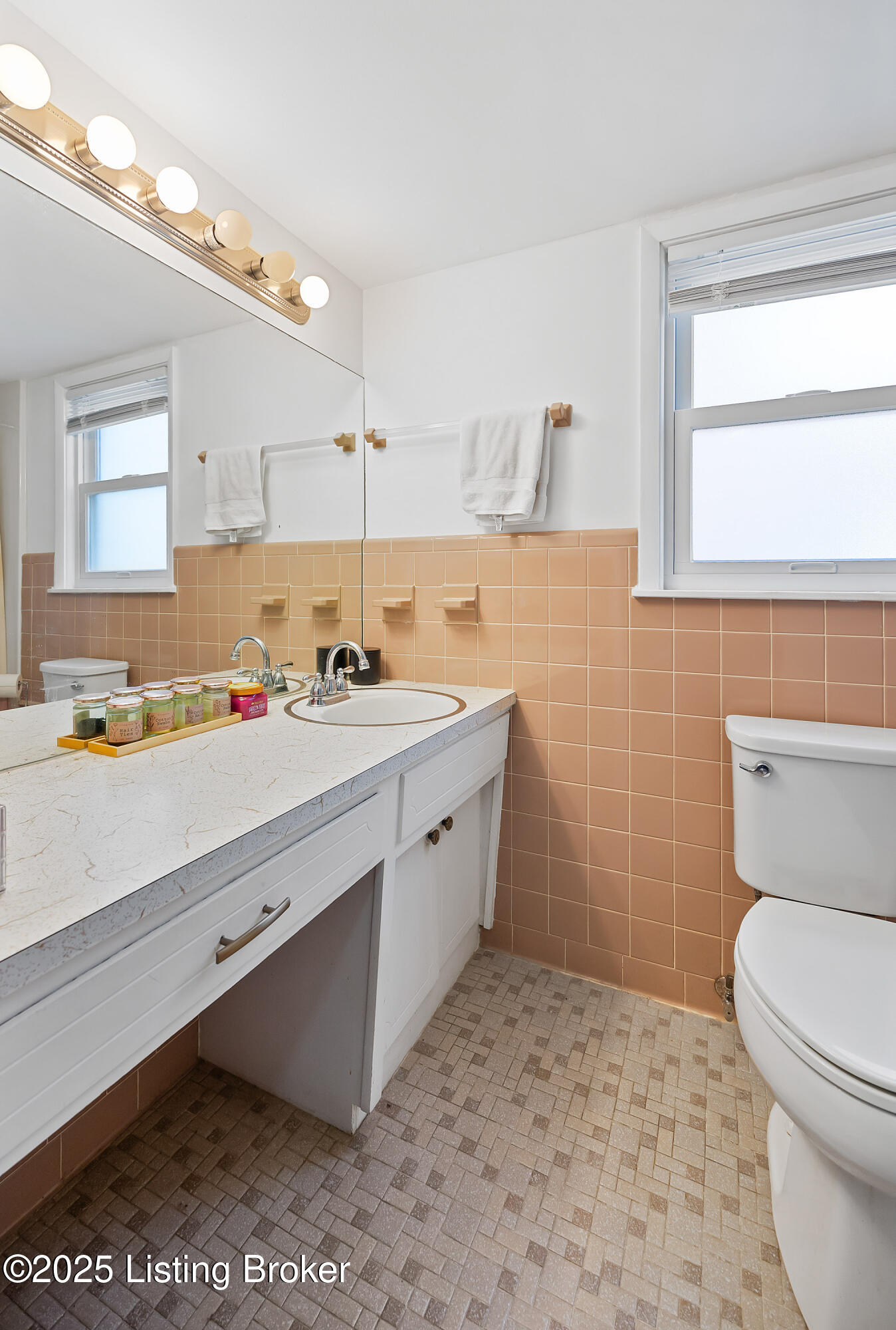 17 Denham Rd