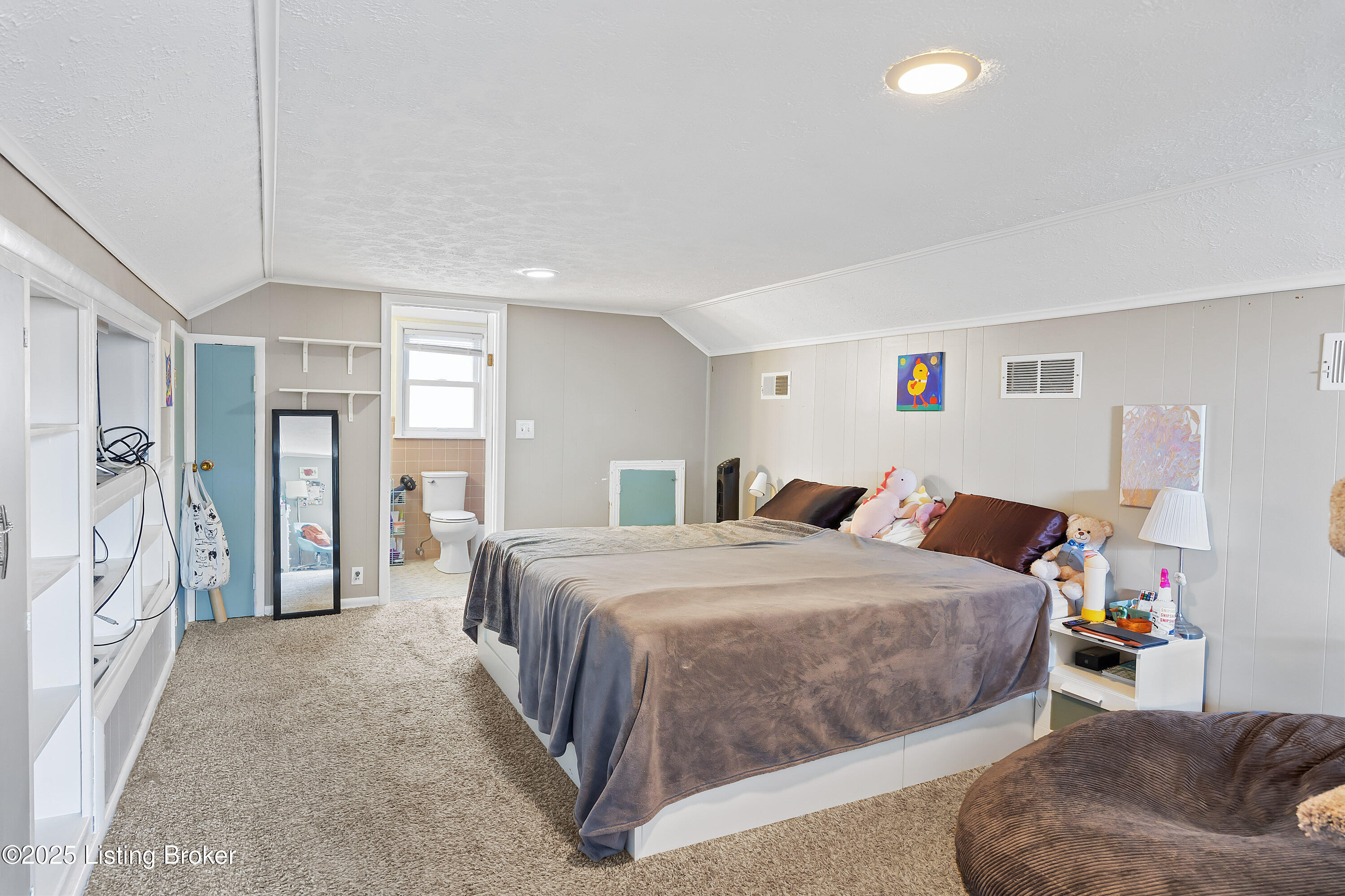 17 Denham Rd