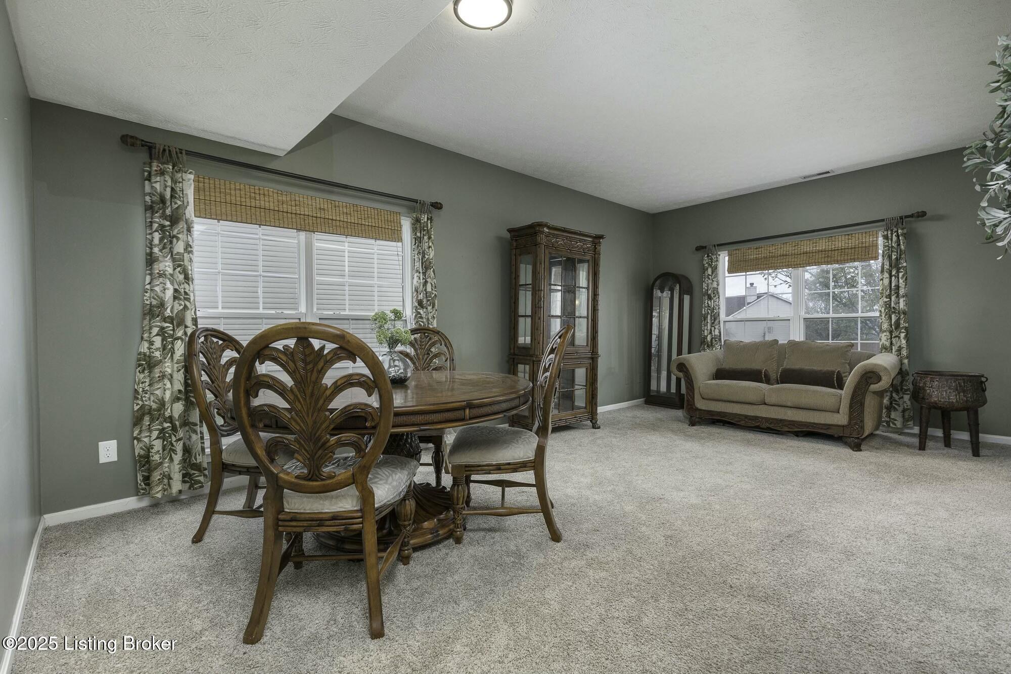 5928 Saddle Blanket Dr