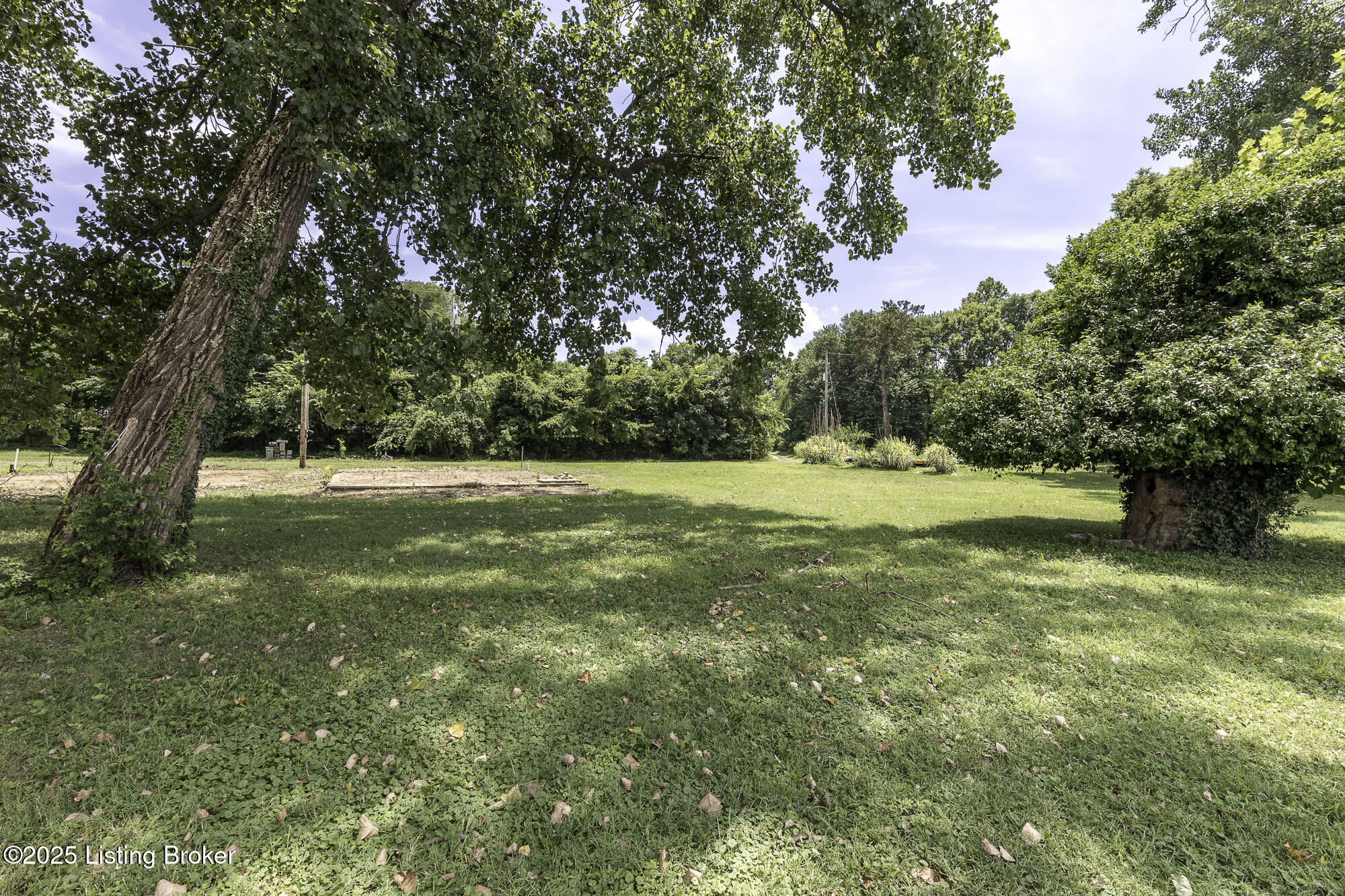 5209 River Rd