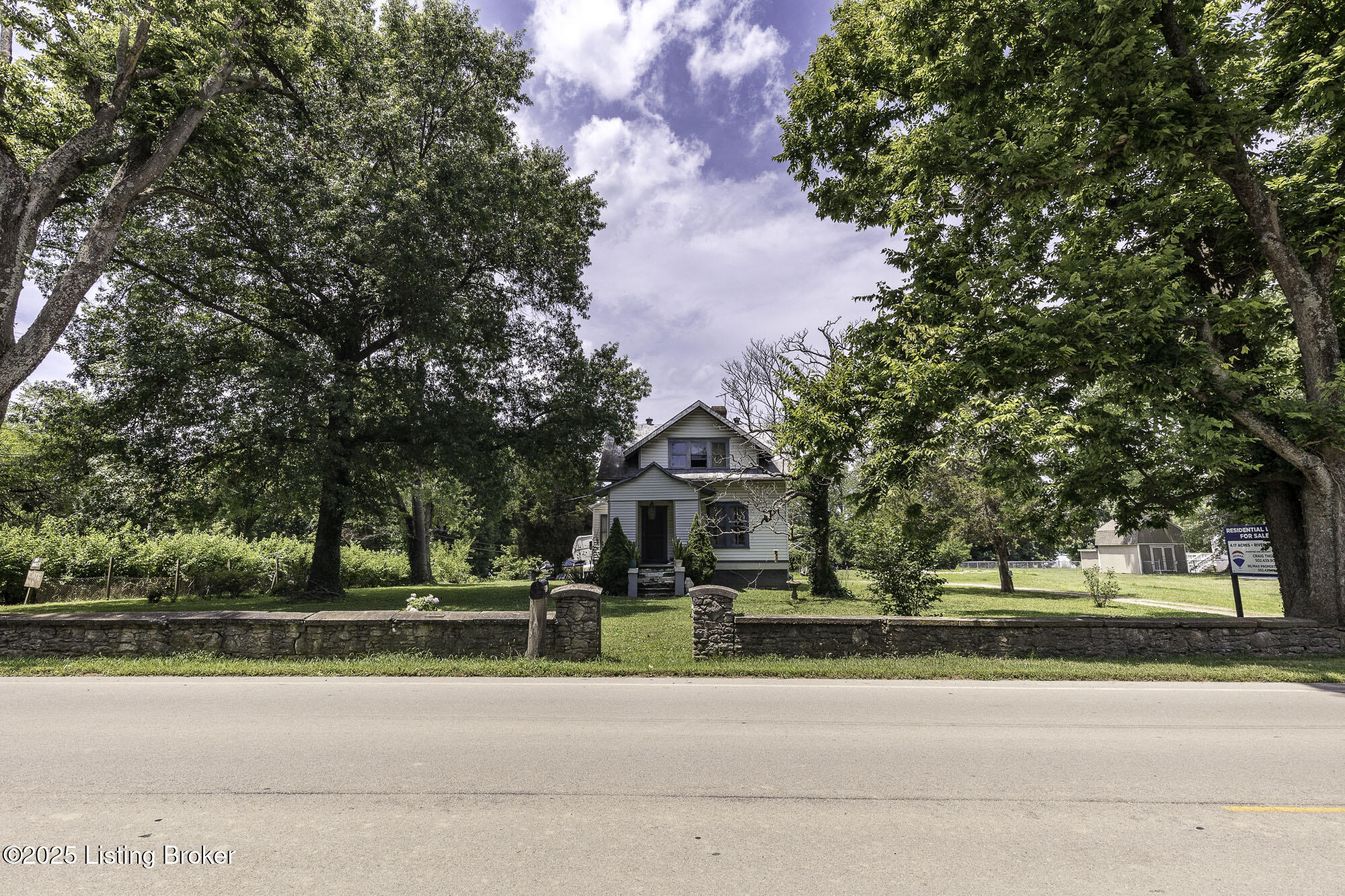 5209 River Rd