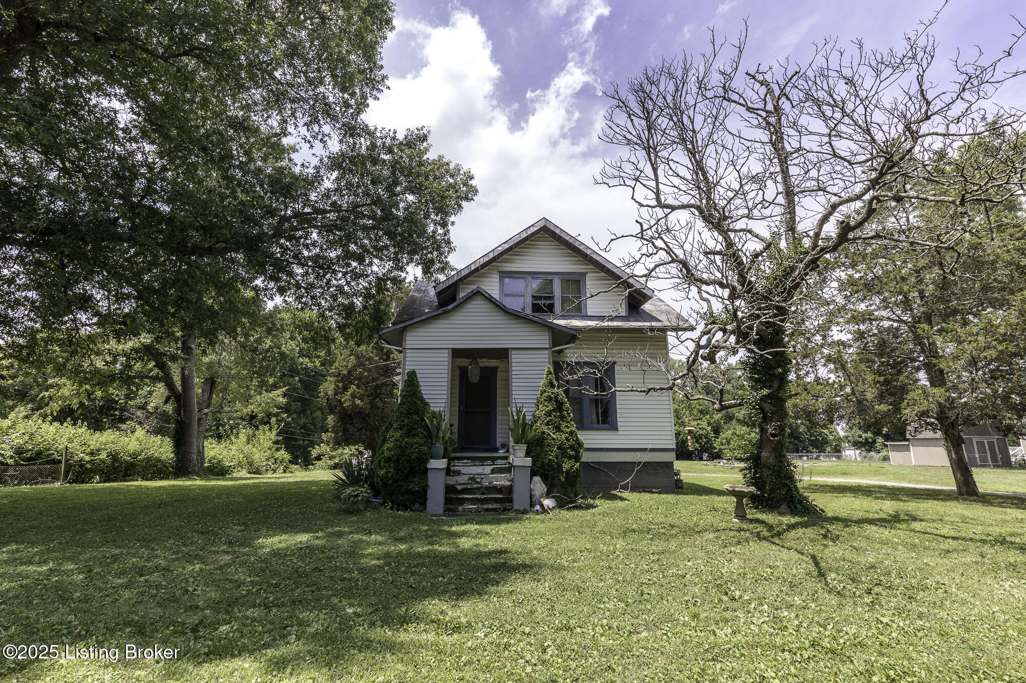 5209 River Rd