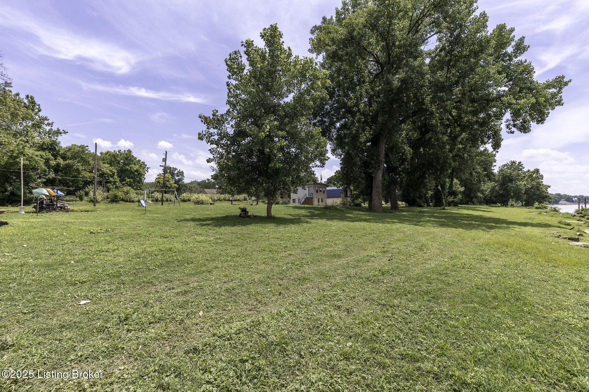 5209 River Rd