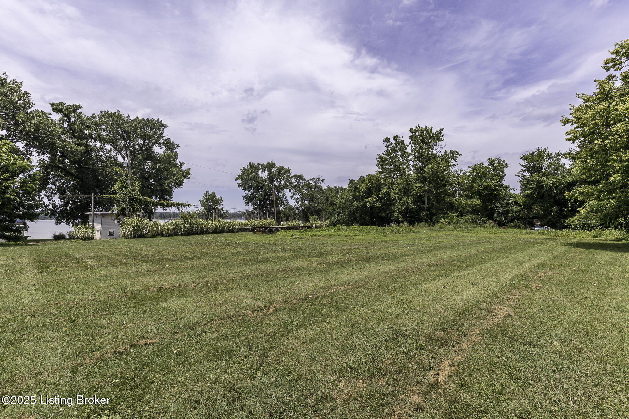 5209 River Rd