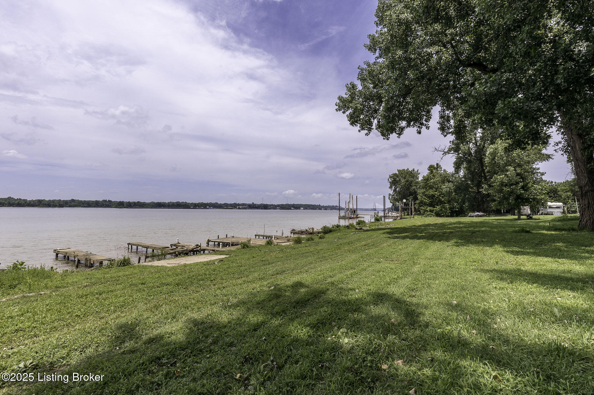 5209 River Rd