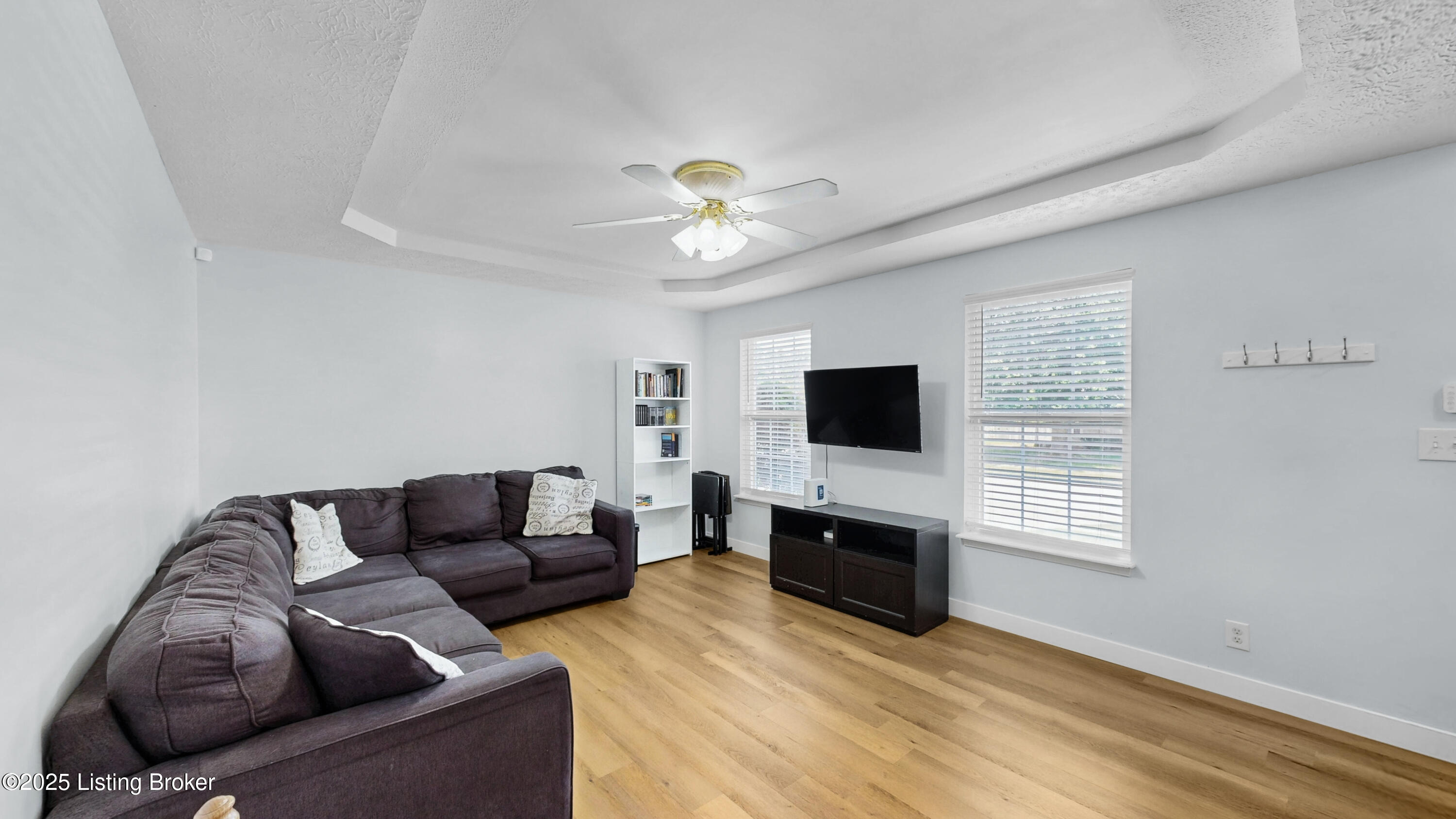 9904 Lancewood Rd