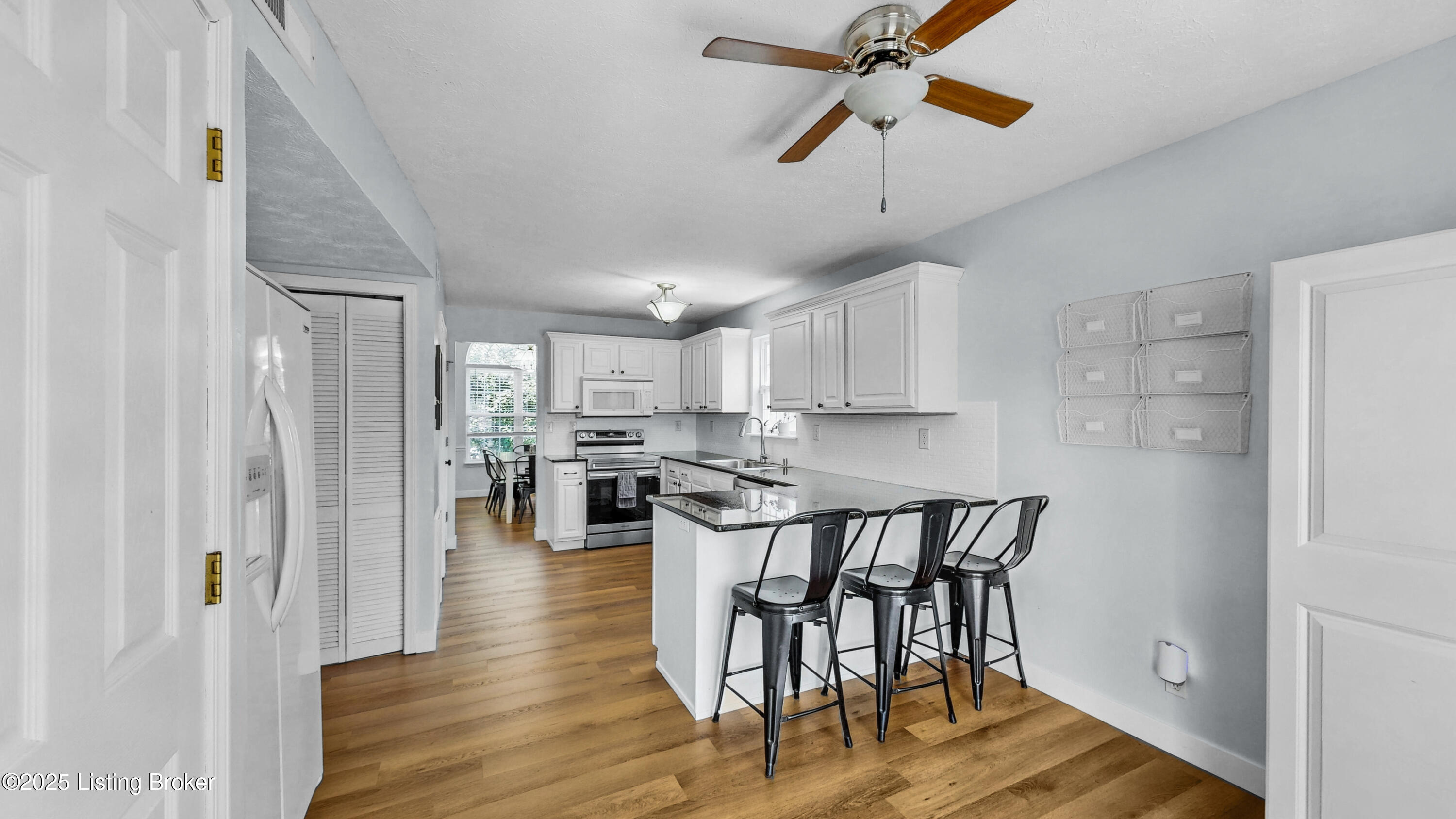 9904 Lancewood Rd