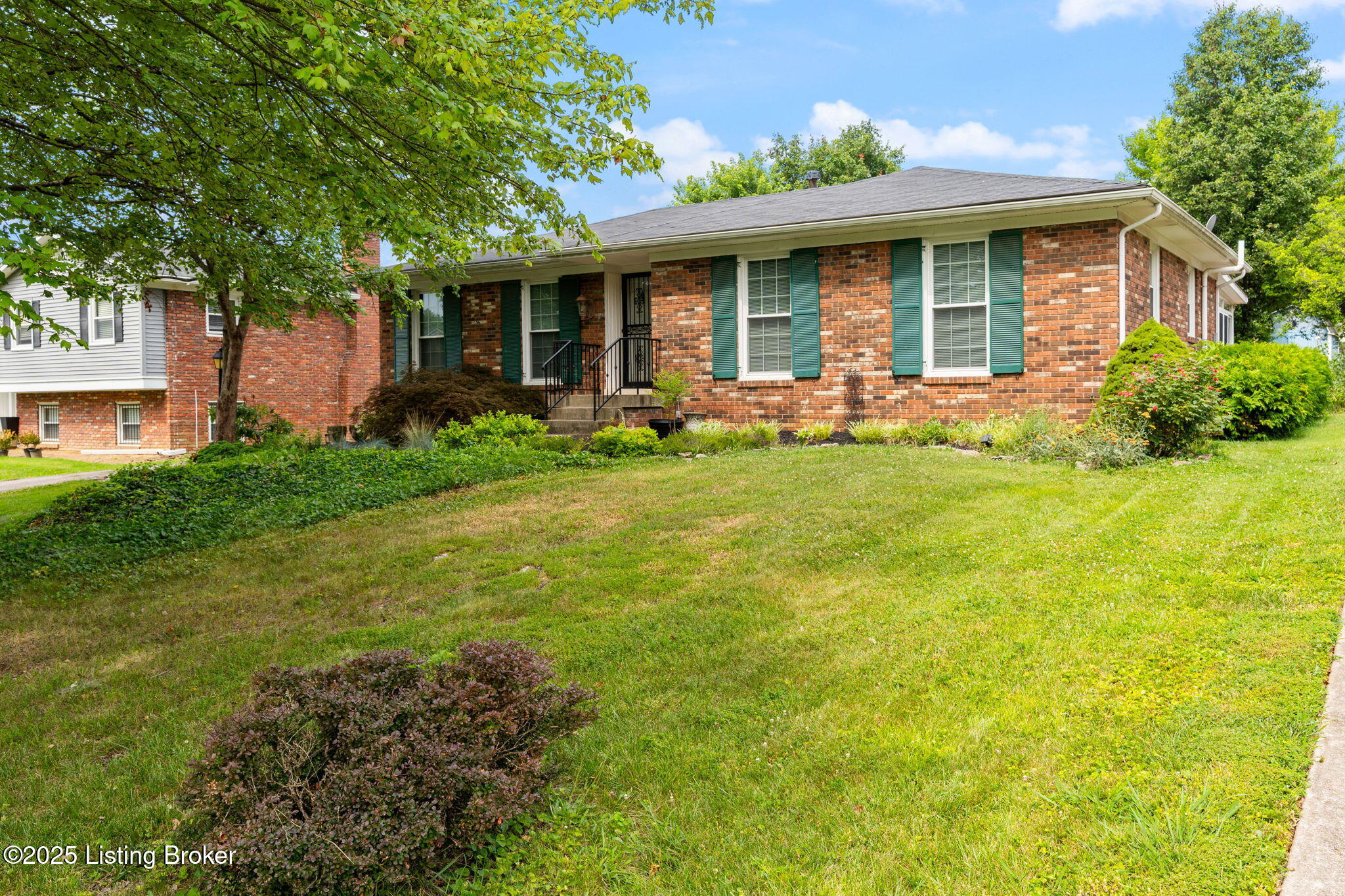 3420 Gonewind Dr
