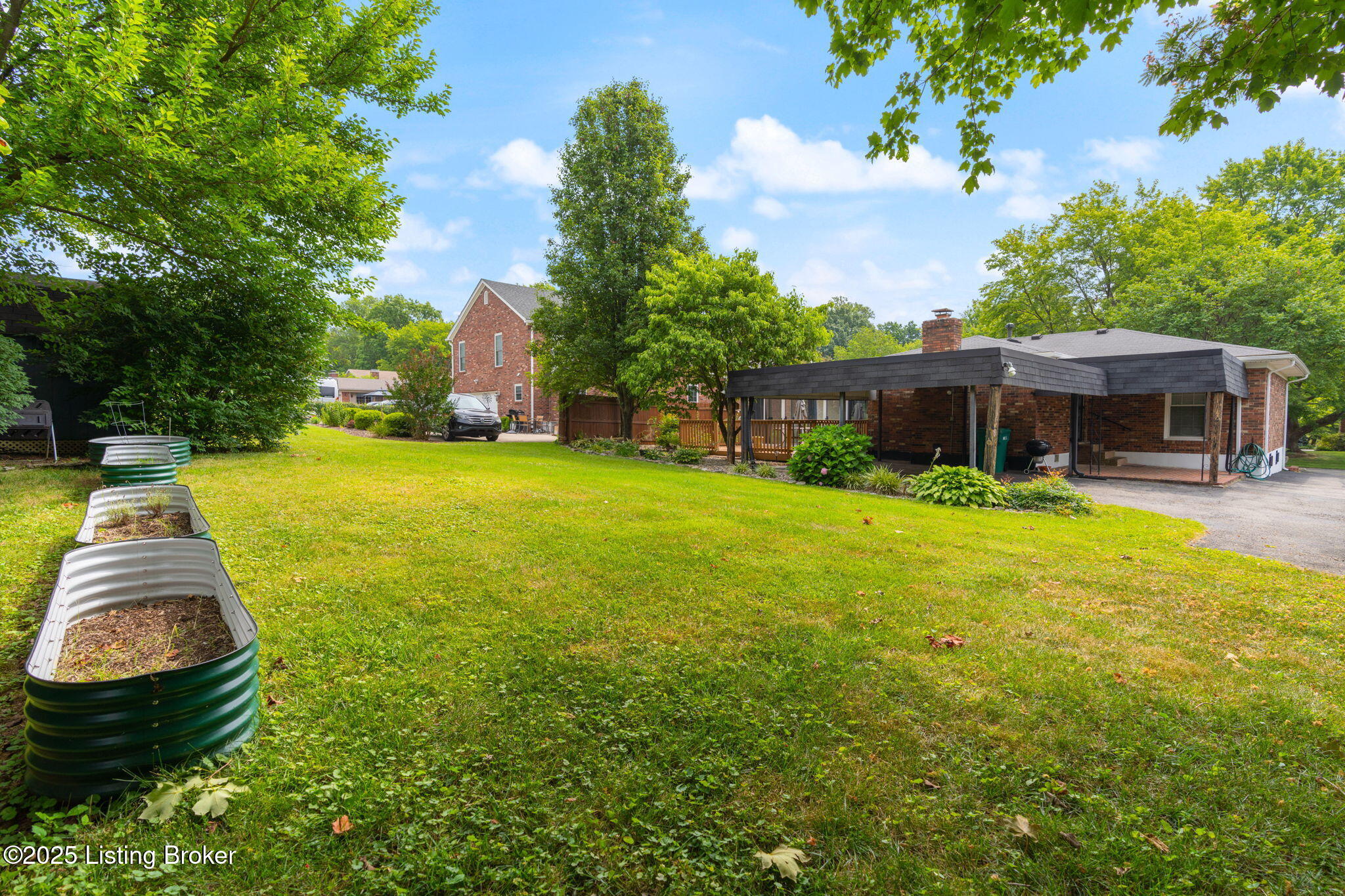 3420 Gonewind Dr