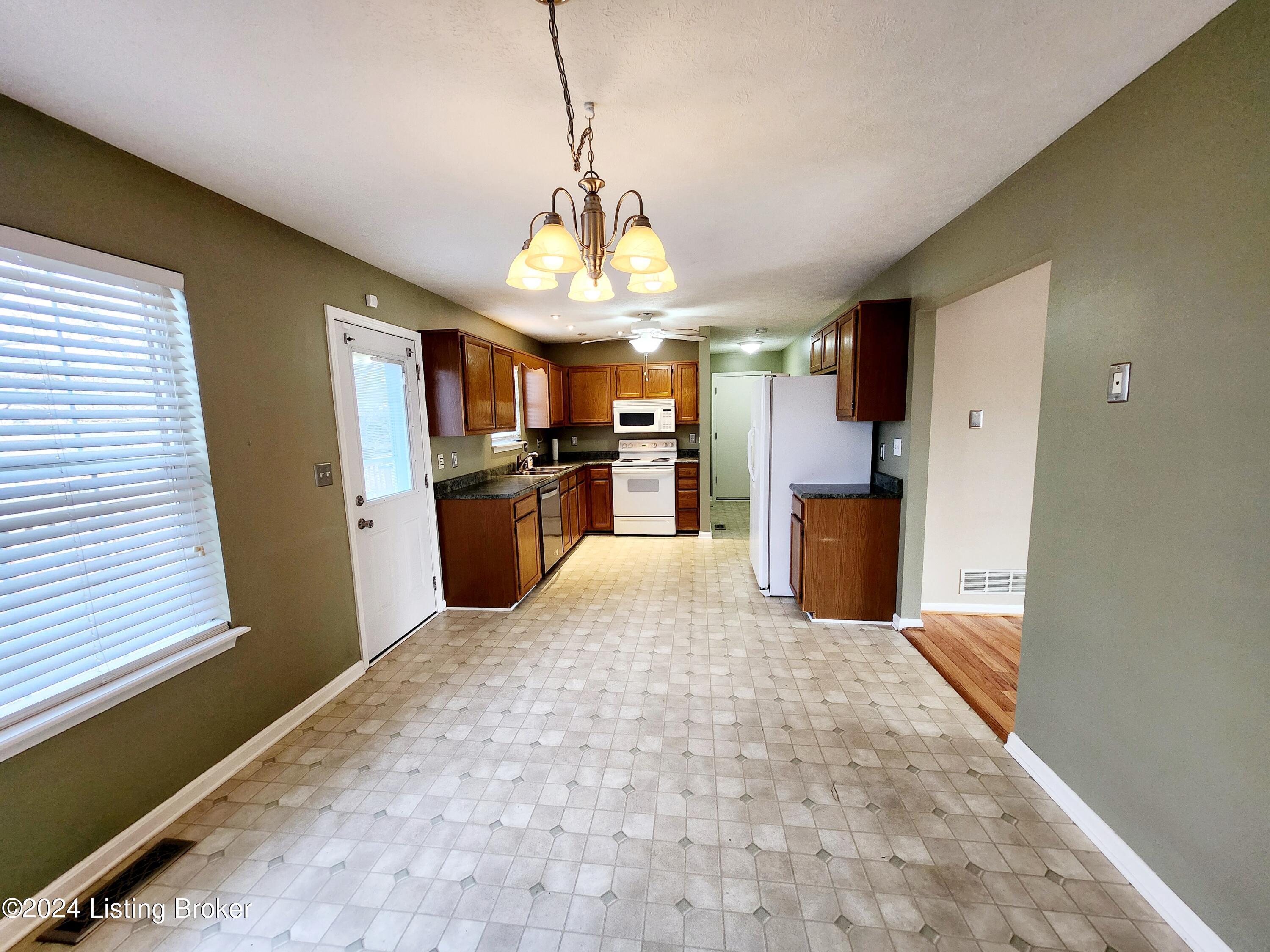 10903 Aspenview Ct