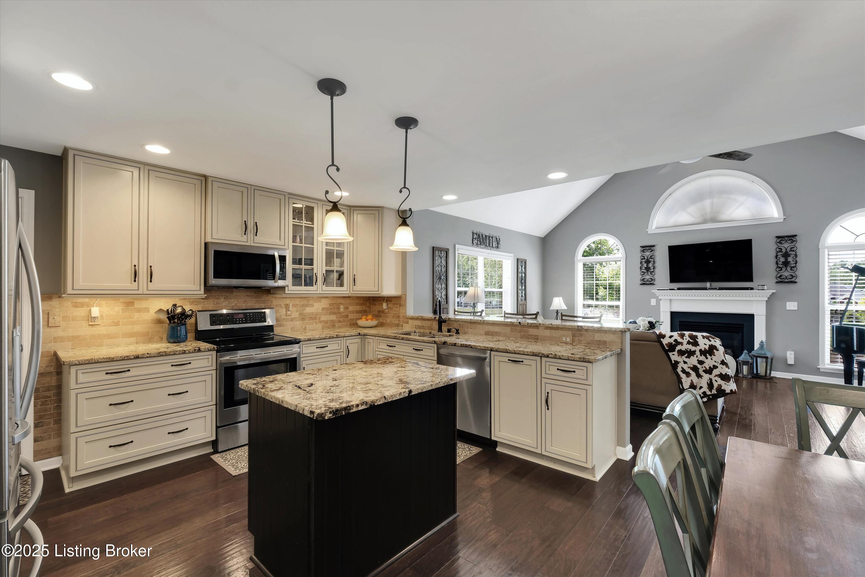 4220 Stilger Cir