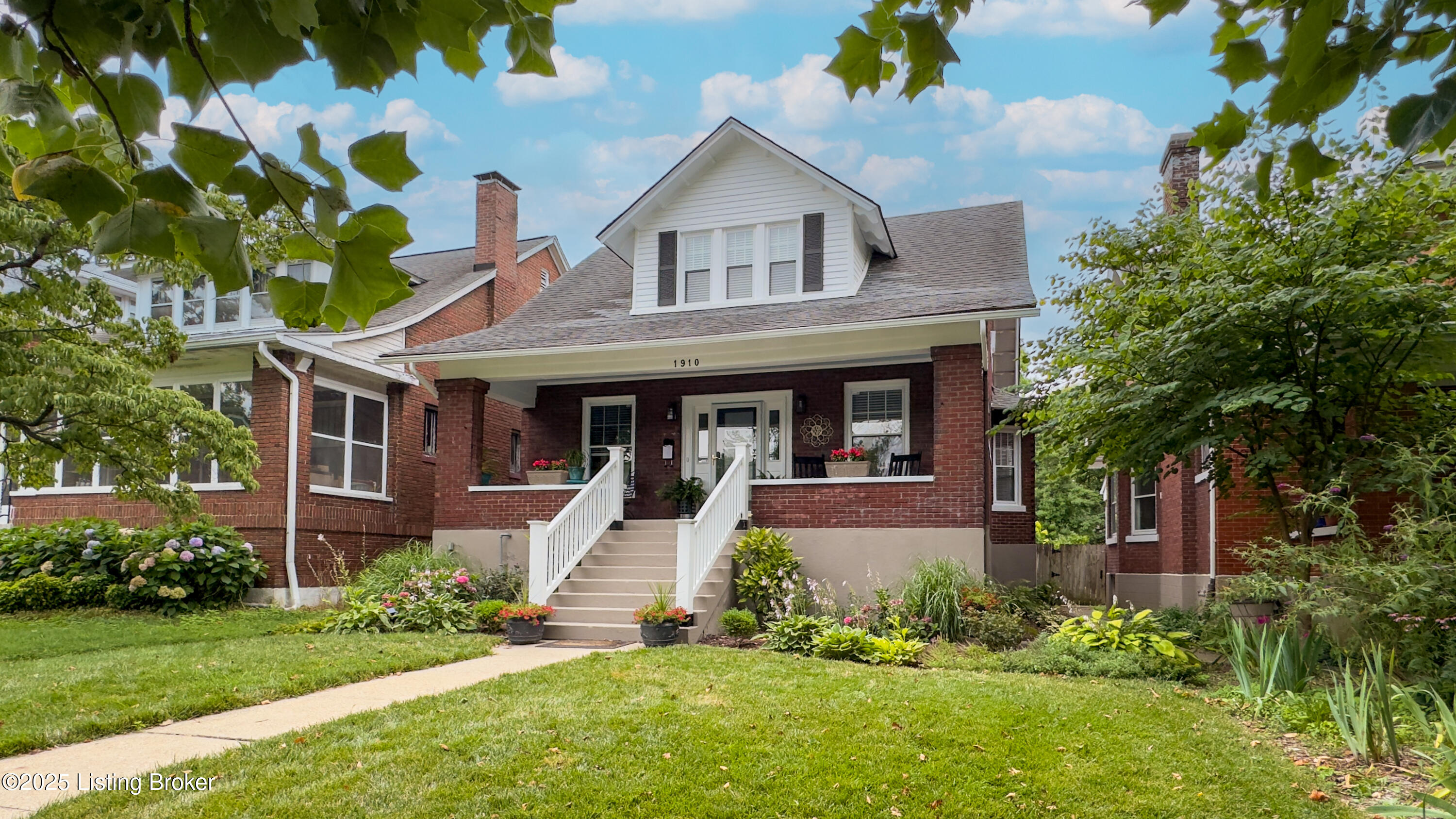 1910 Alfresco Pl