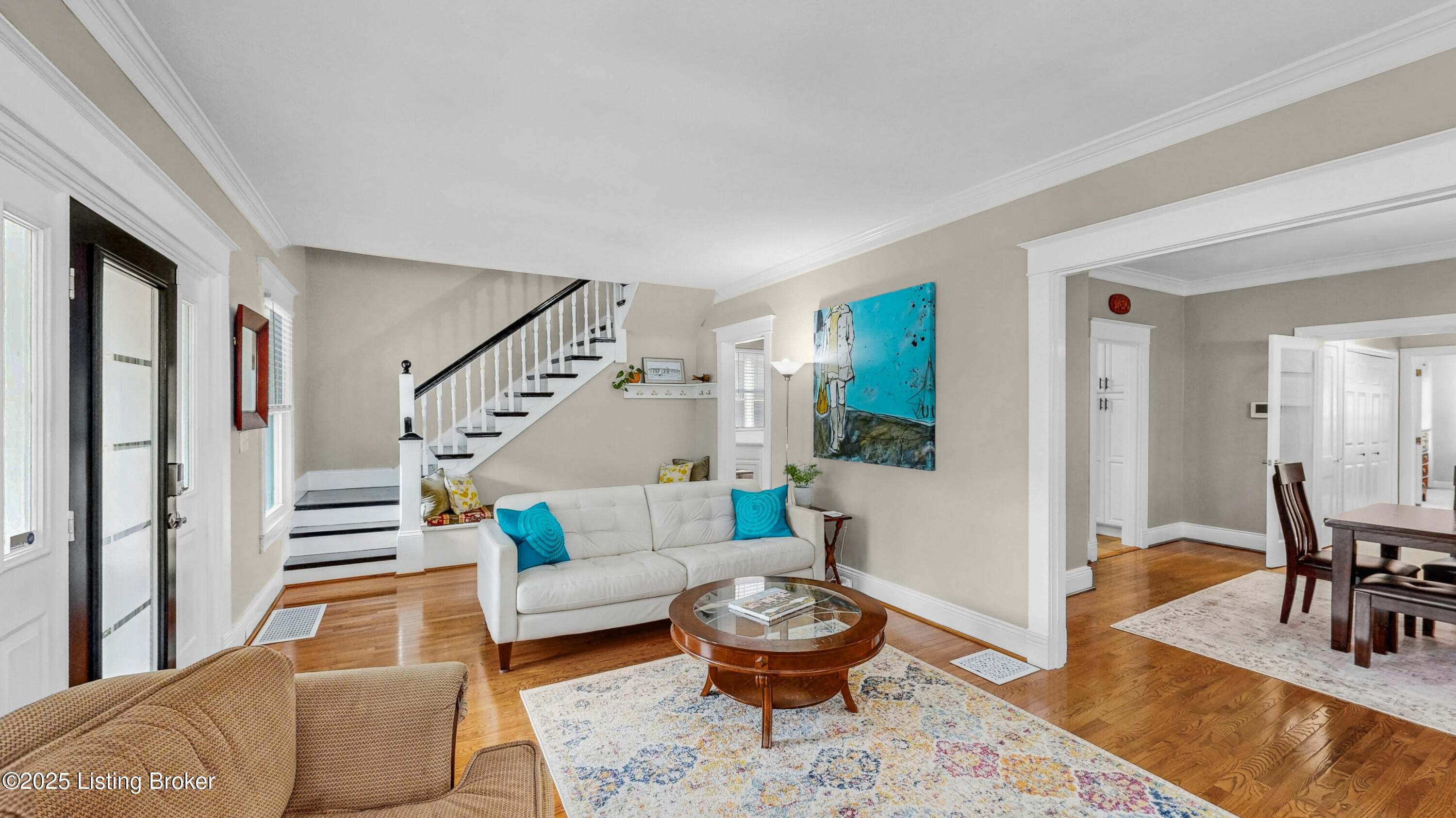1910 Alfresco Pl