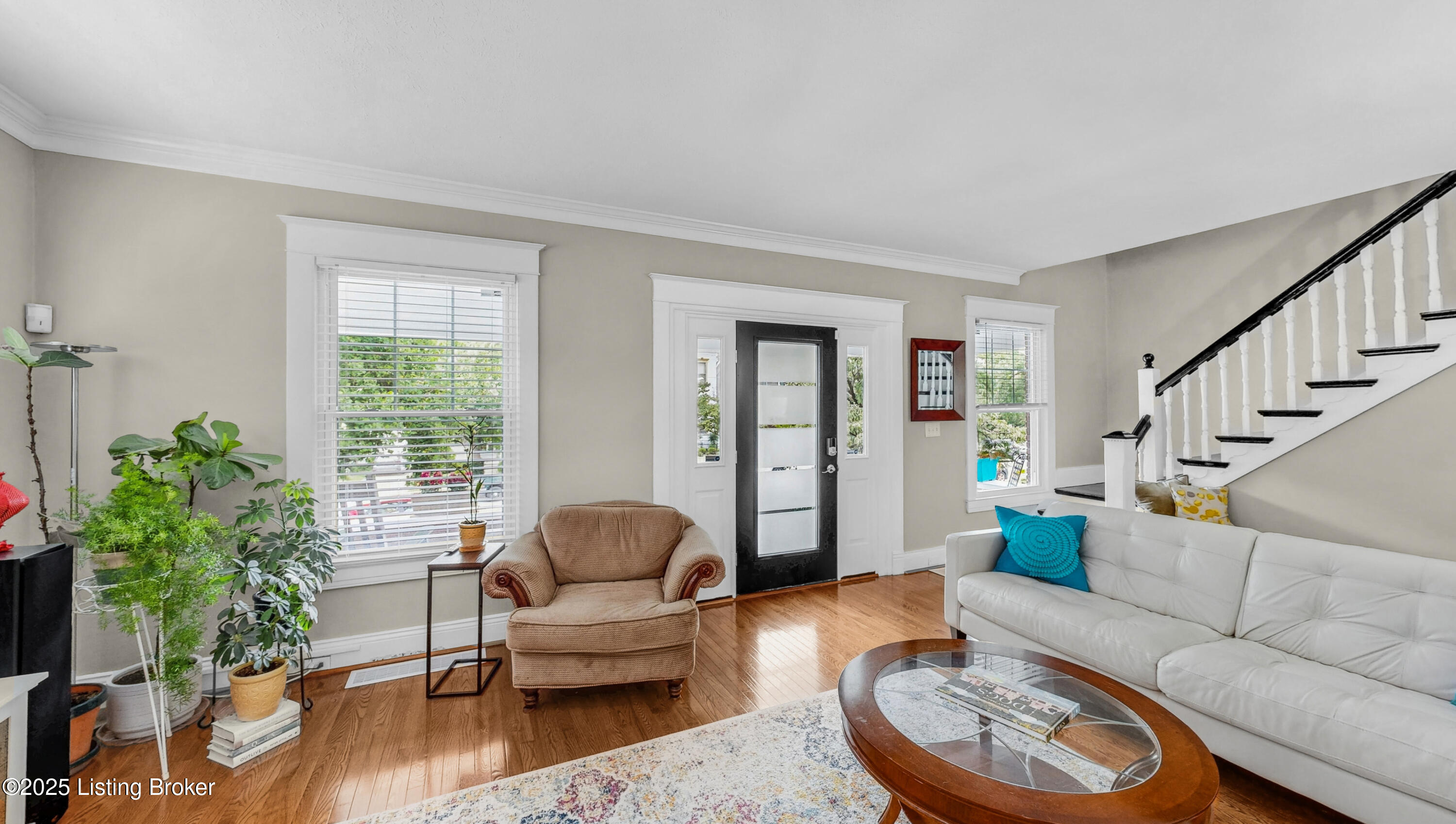 1910 Alfresco Pl