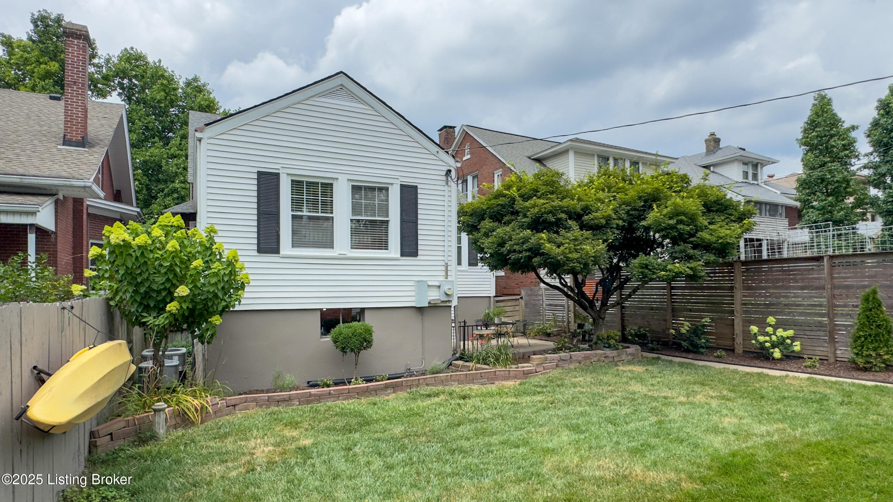 1910 Alfresco Pl