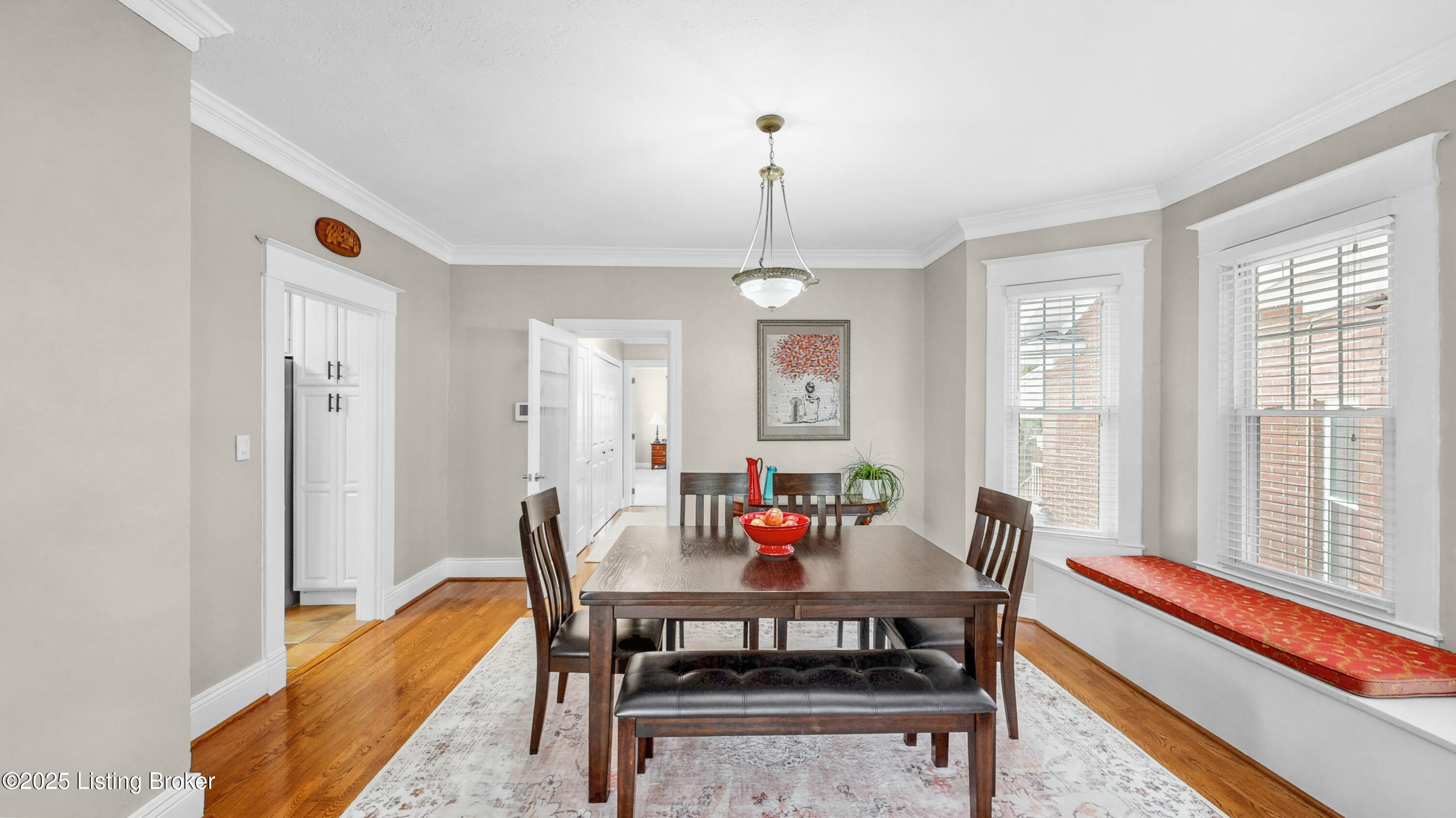 1910 Alfresco Pl