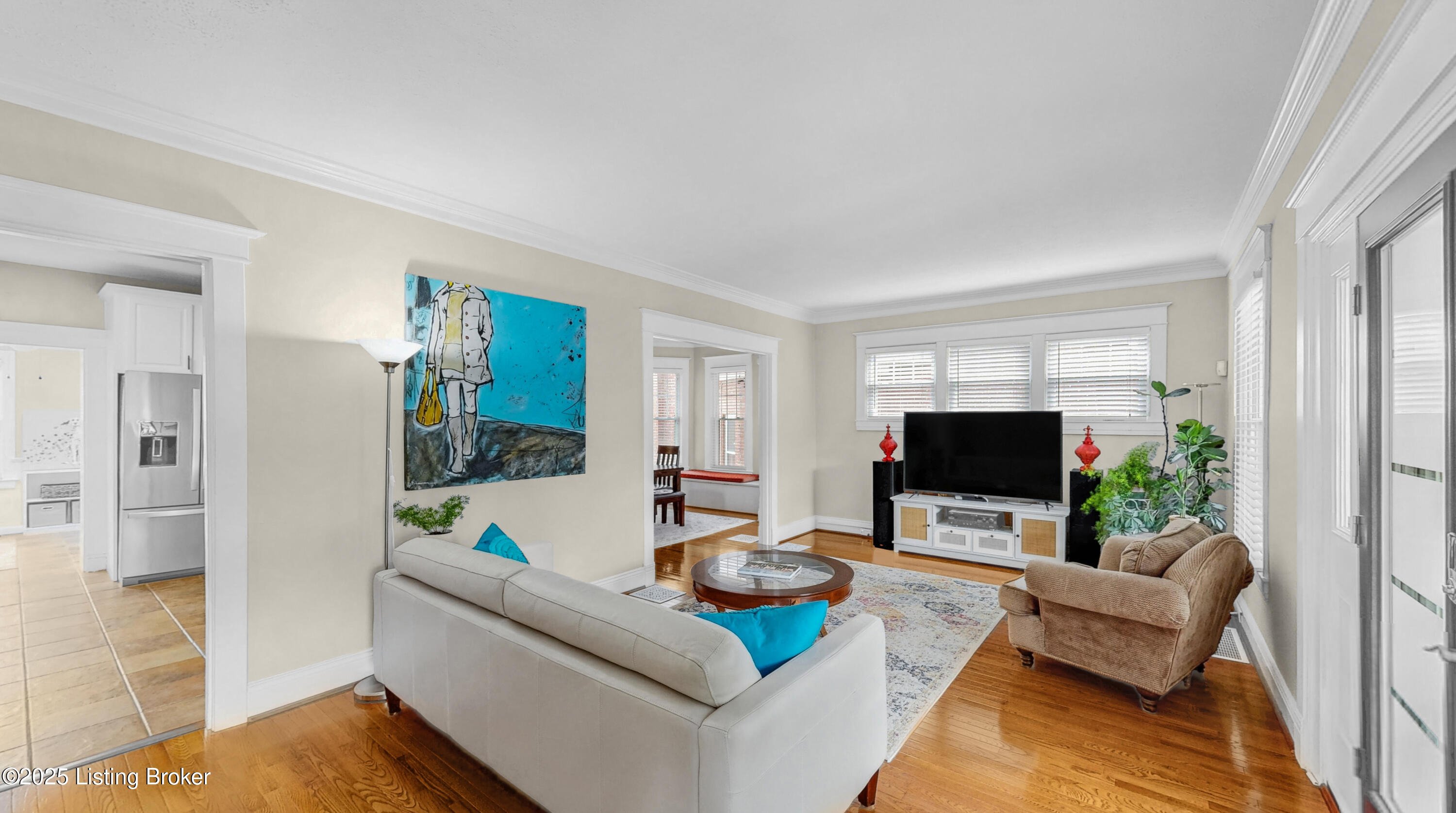 1910 Alfresco Pl
