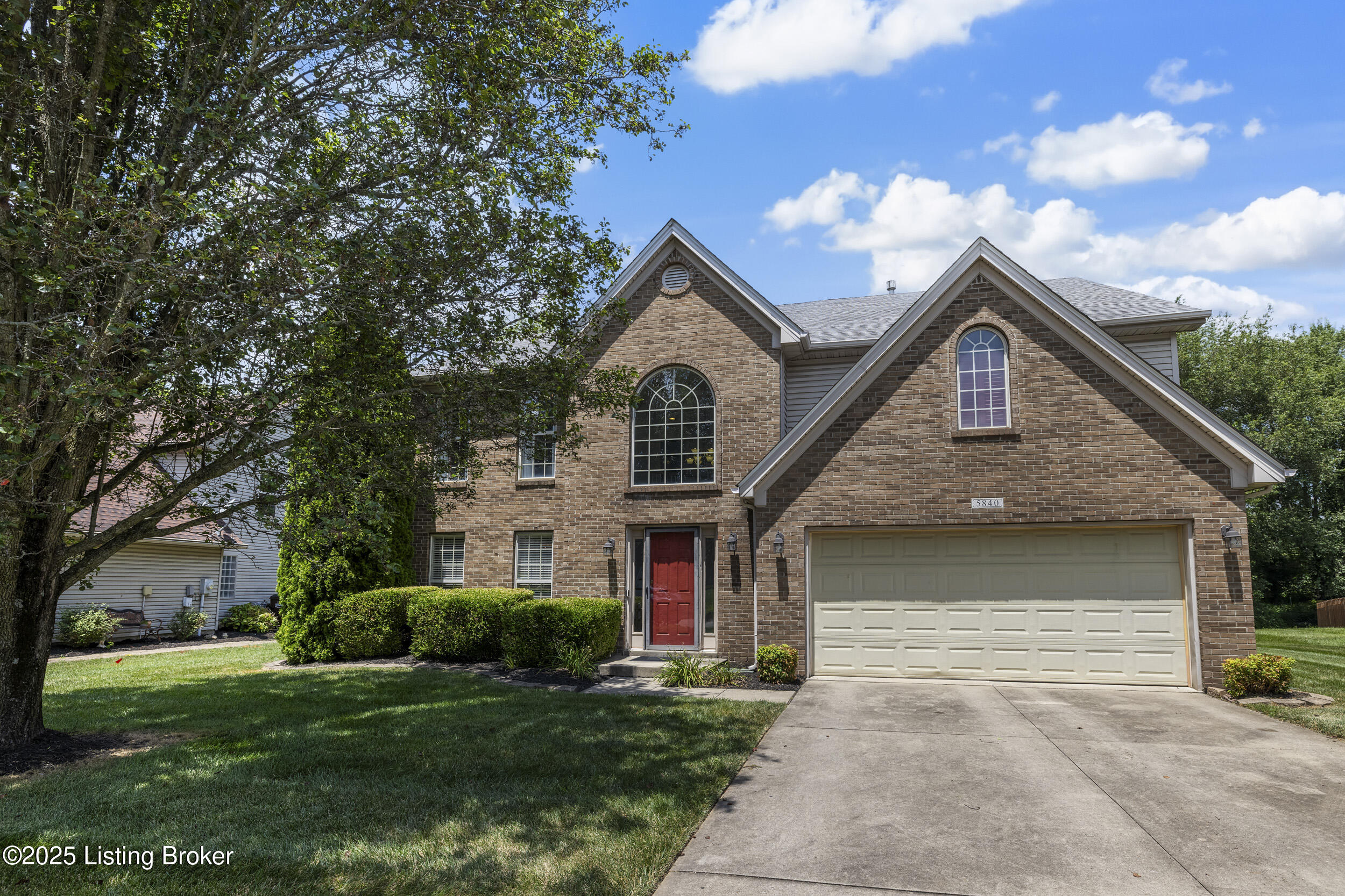 5840 Waveland Cir