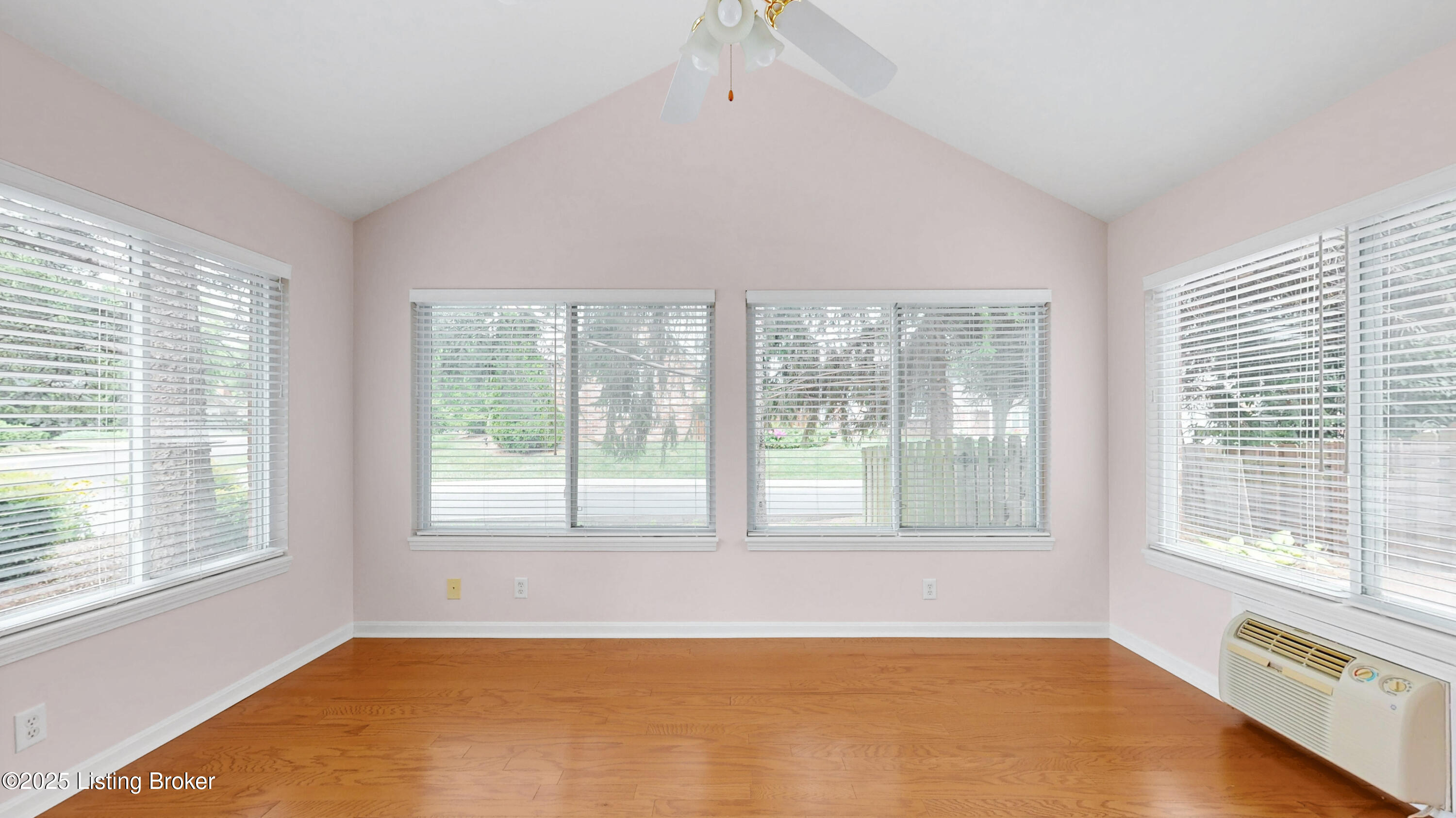 4105 Lilac Vista Dr