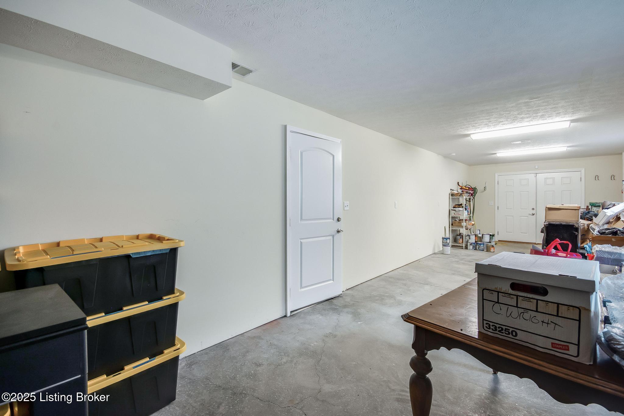 10409 Buzzman Dr