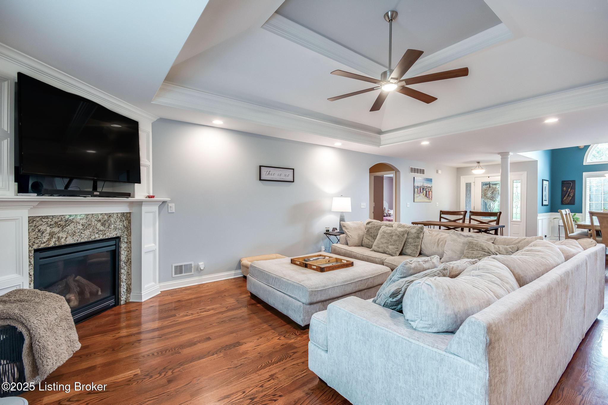 10409 Buzzman Dr