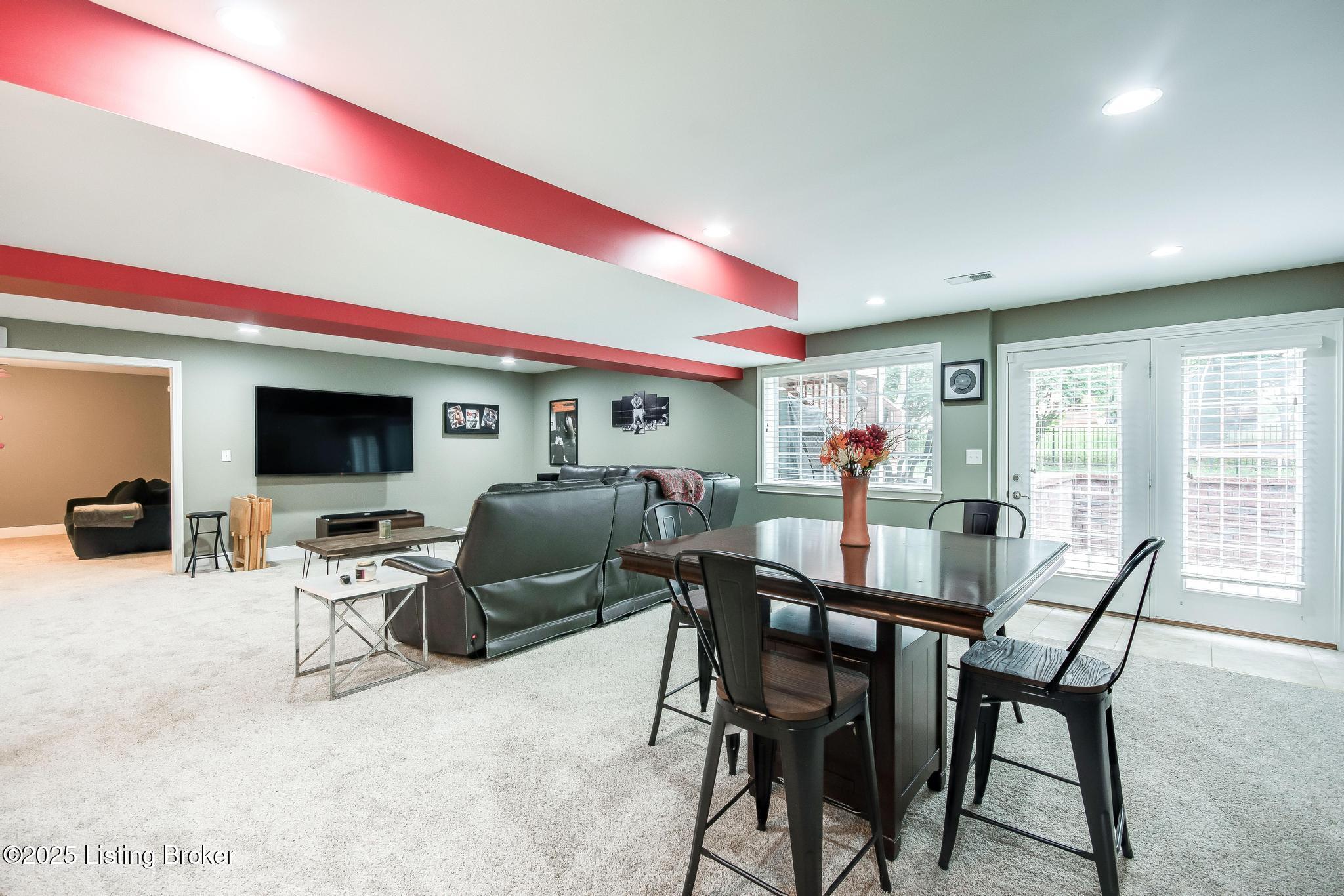 10409 Buzzman Dr